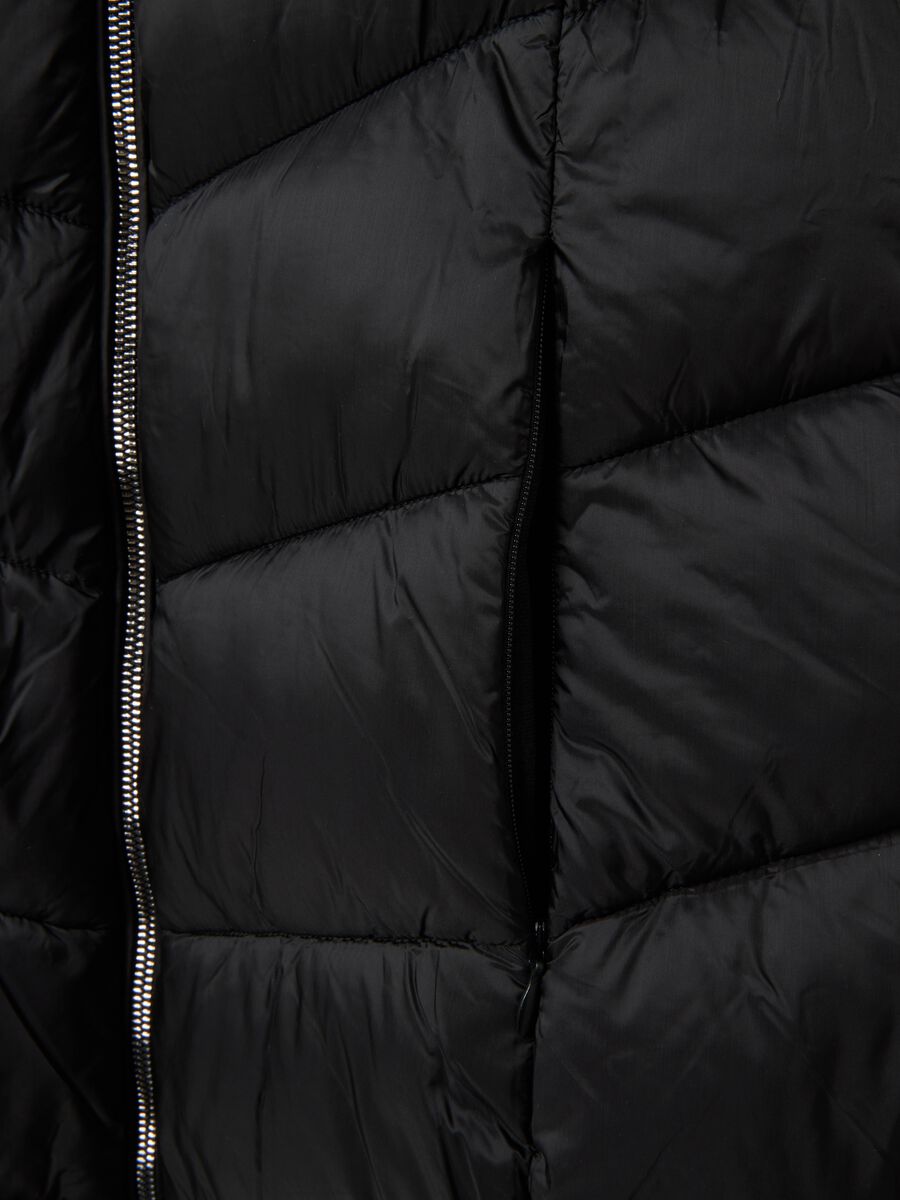 Black padded jacket with hood in technical fabric_5