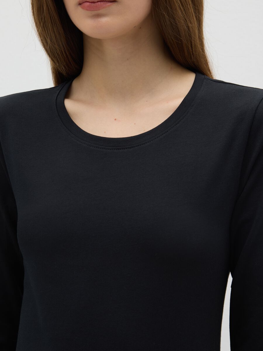 Maglia nero a maniche lunghe_1