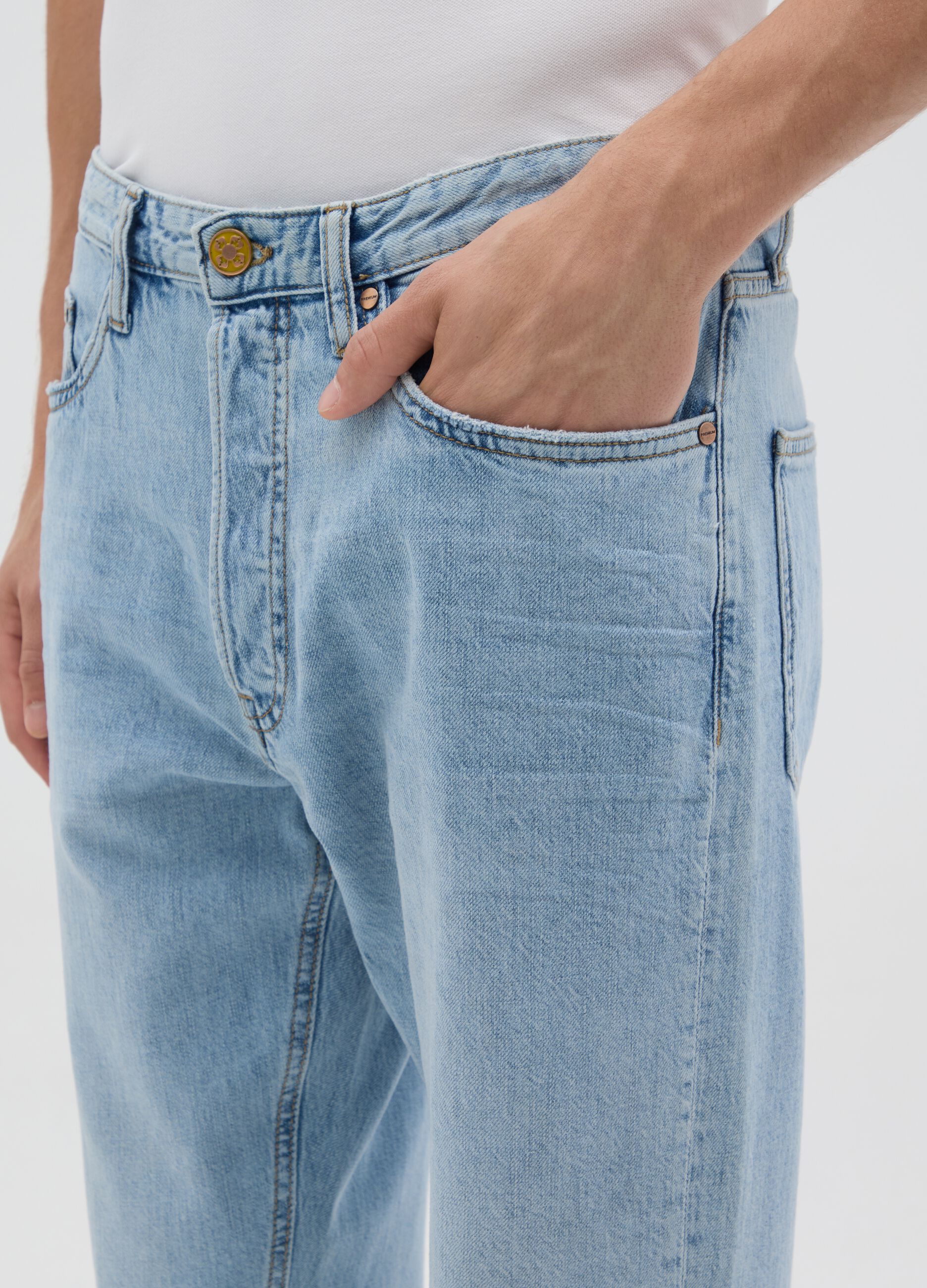 Jeans da uomo in denim chiaro regular tapered