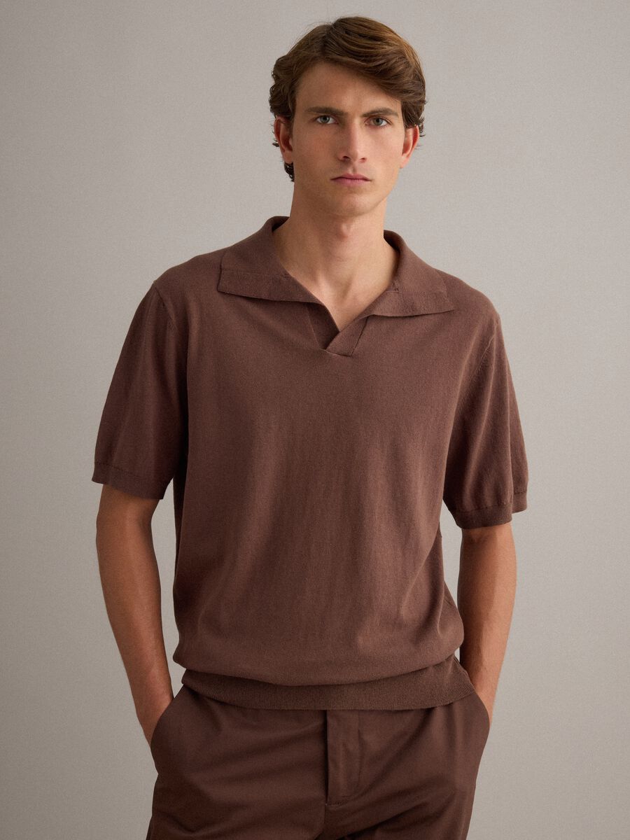 Polo marrone a maniche corte in puro cotone_0