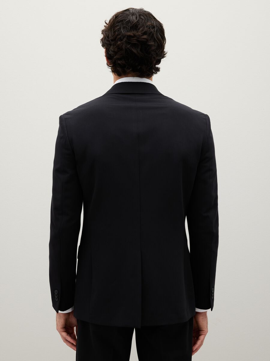 Black slim fit blazer with button closure_4