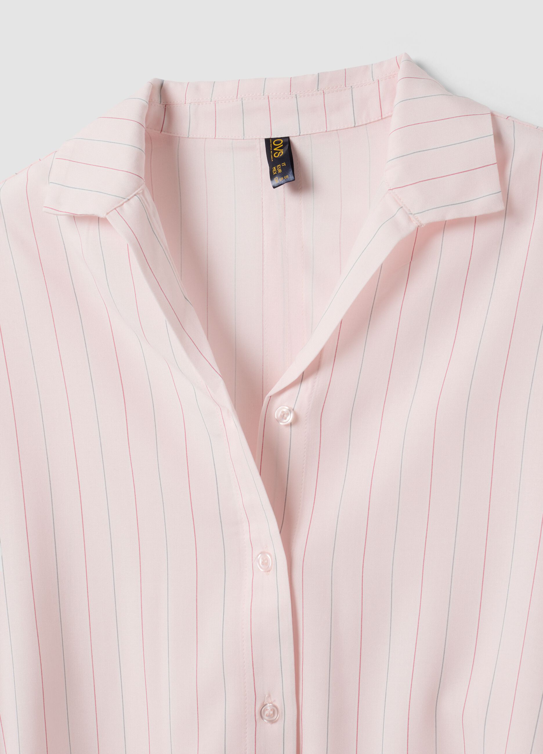 Pigiama rosa in pura viscosa con scollo a V a righe regular fit