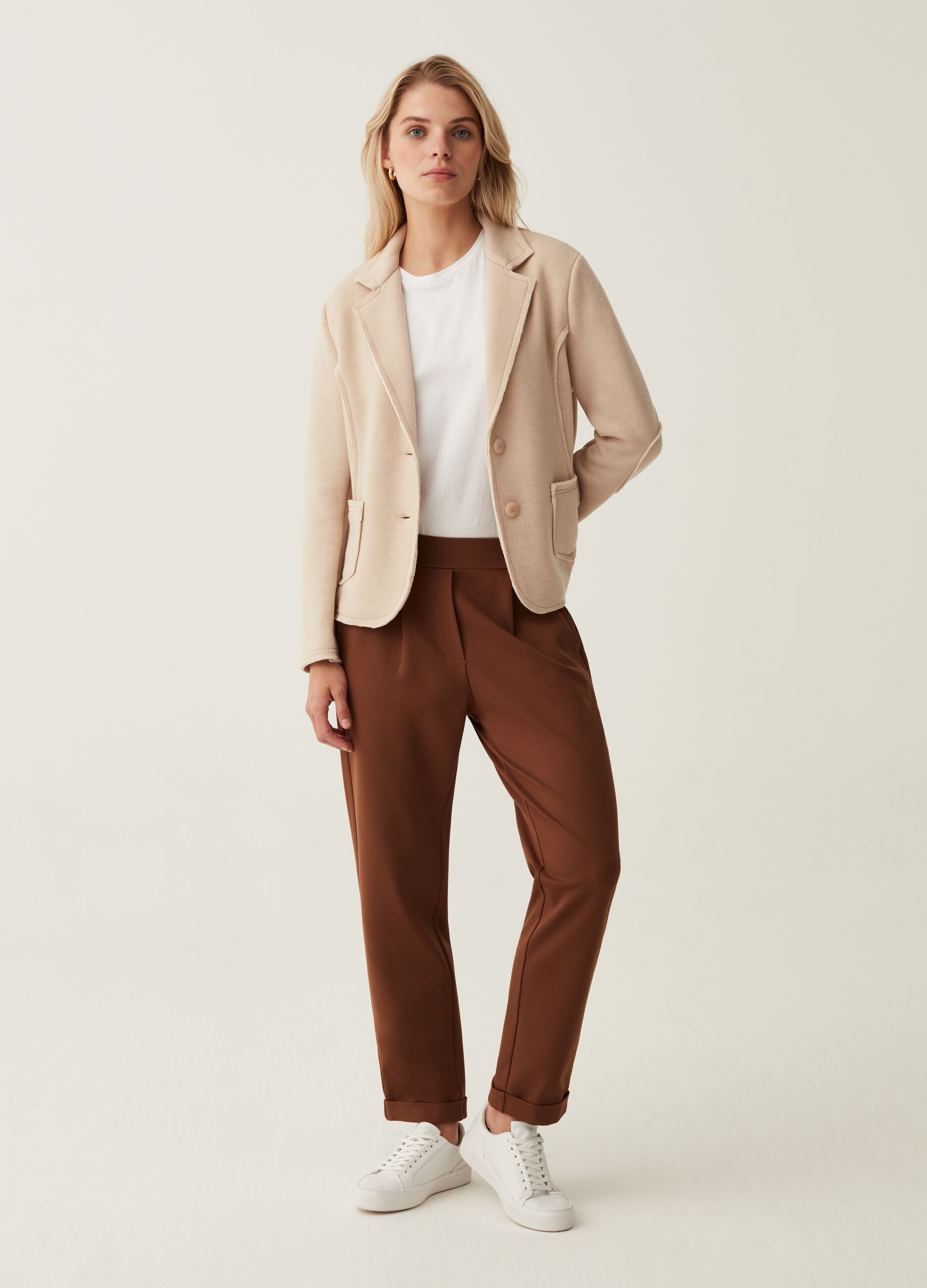 Blazer monopetto con cuciture in rilievo_1