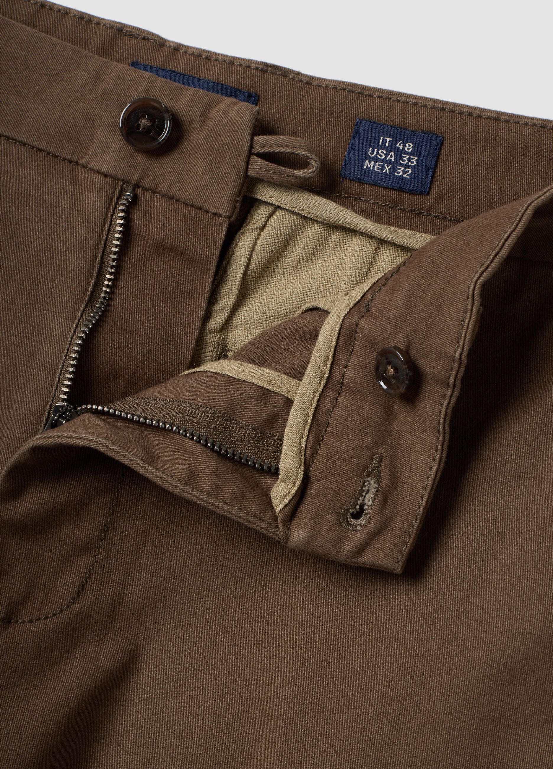 Pantaloni chino marrone in twill di cotone elasticizzato slim fit