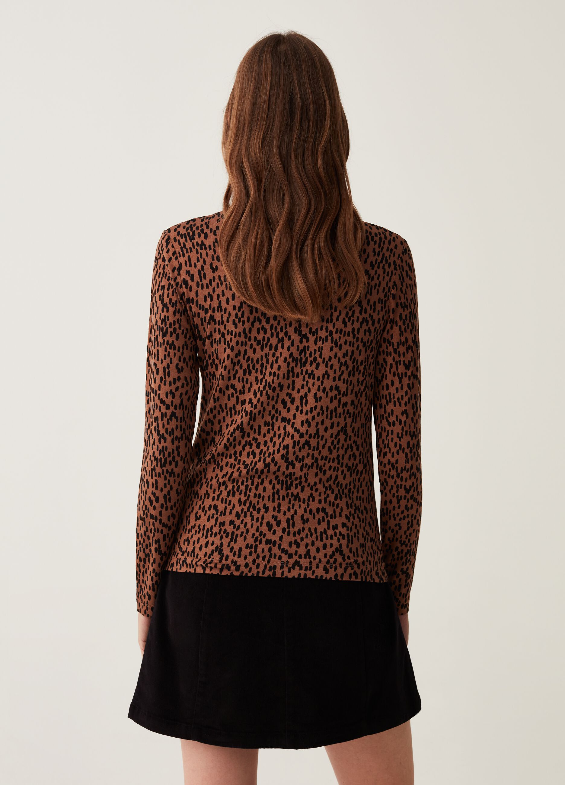 T-shirt a collo alto fantasia maculata_1