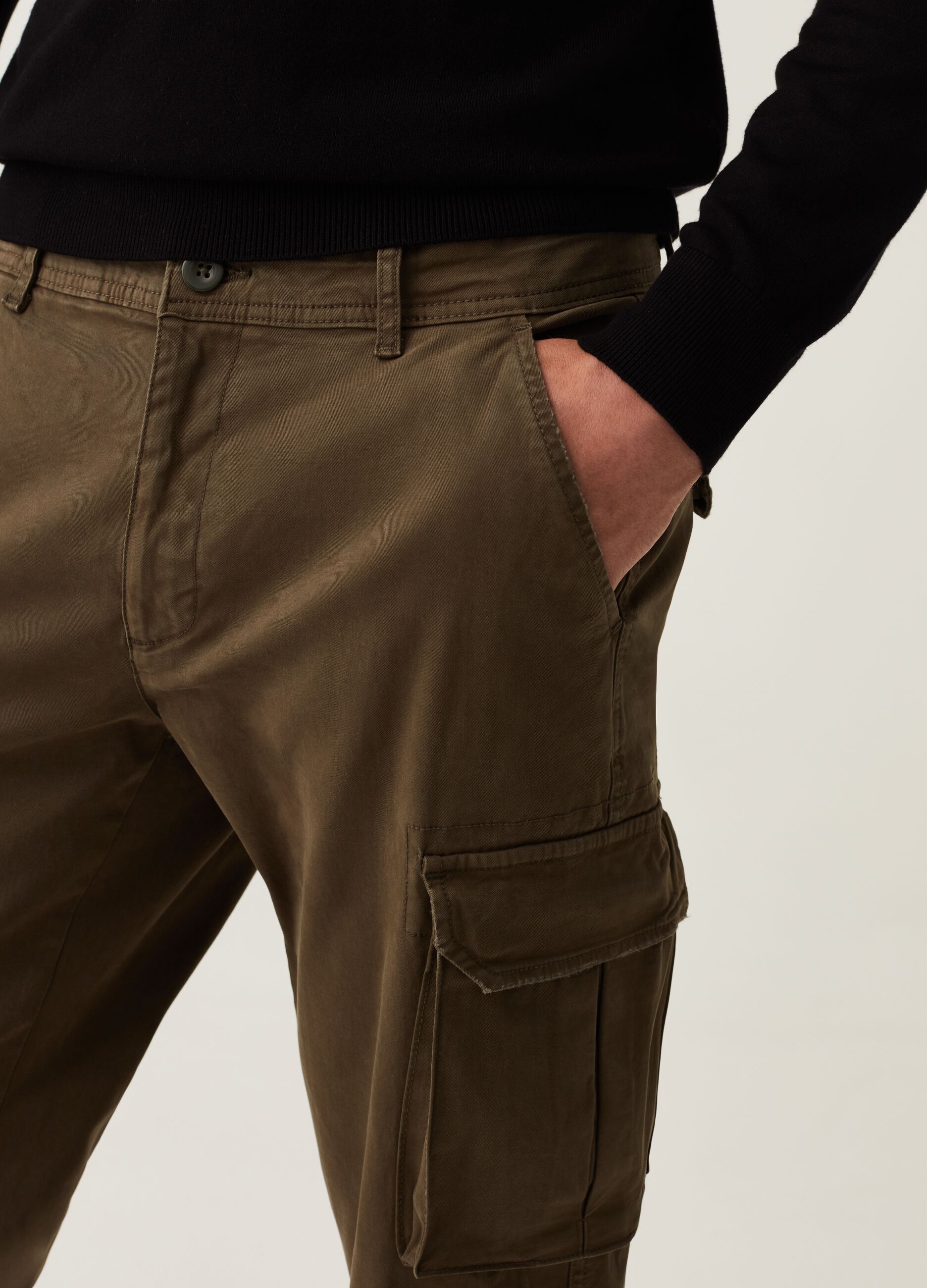 Pantalone cargo cuff hem in cotone stretch_3