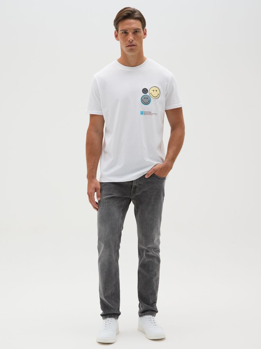 Men's regular fit white cotton t-shirt with patches_1