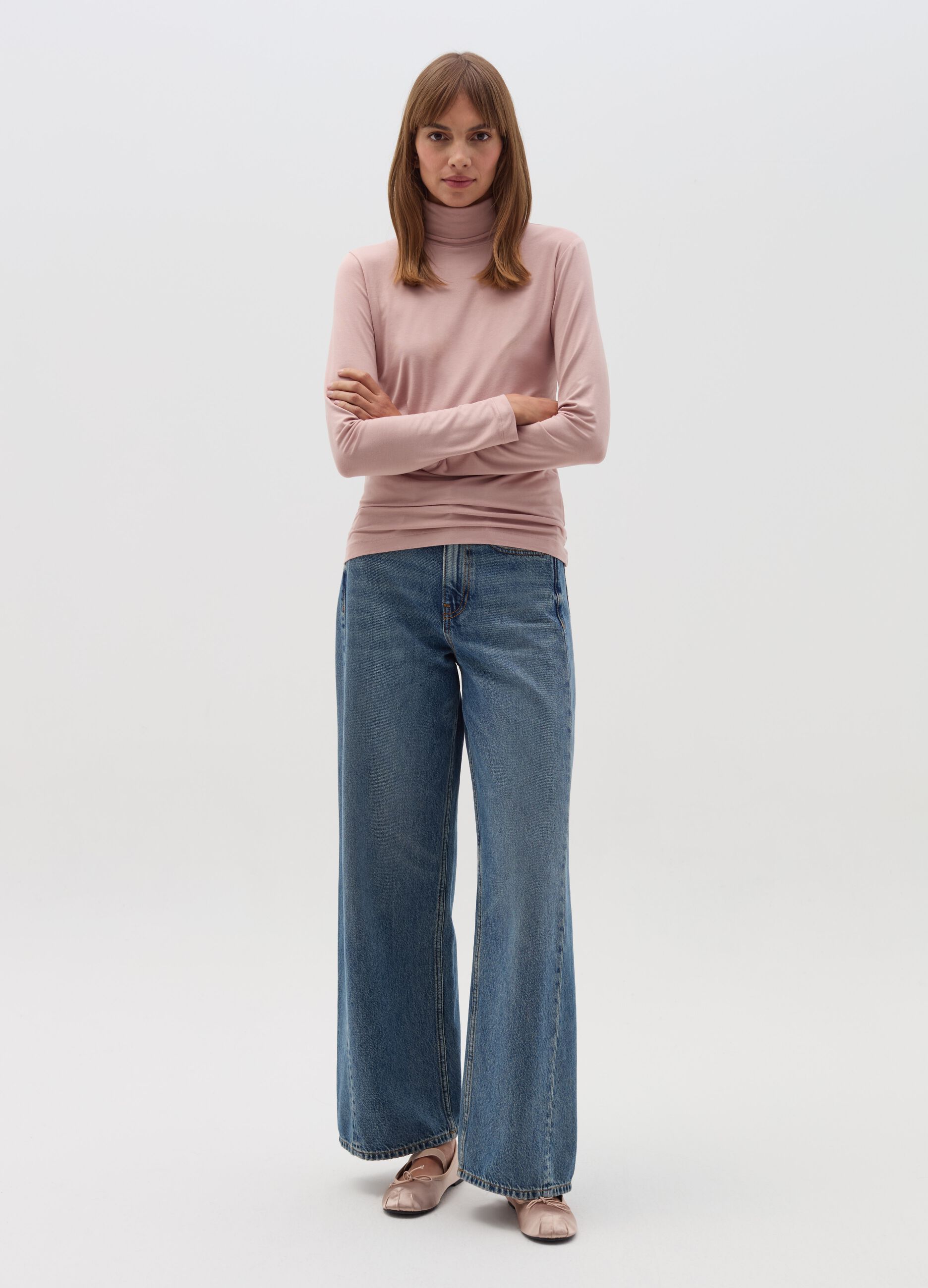 Long-sleeved T-shirt with high neck