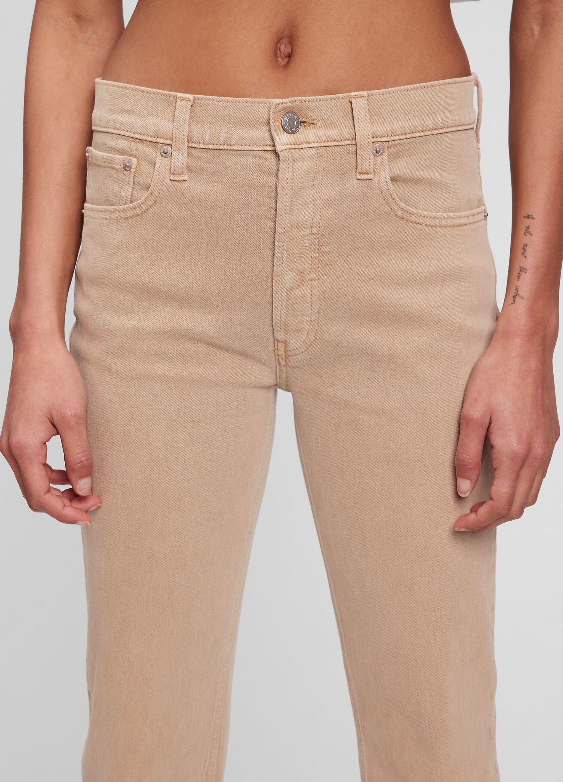 Slim-fit jeans with raw edging