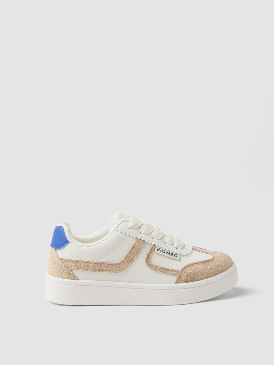 White and beige children's sneakers_0