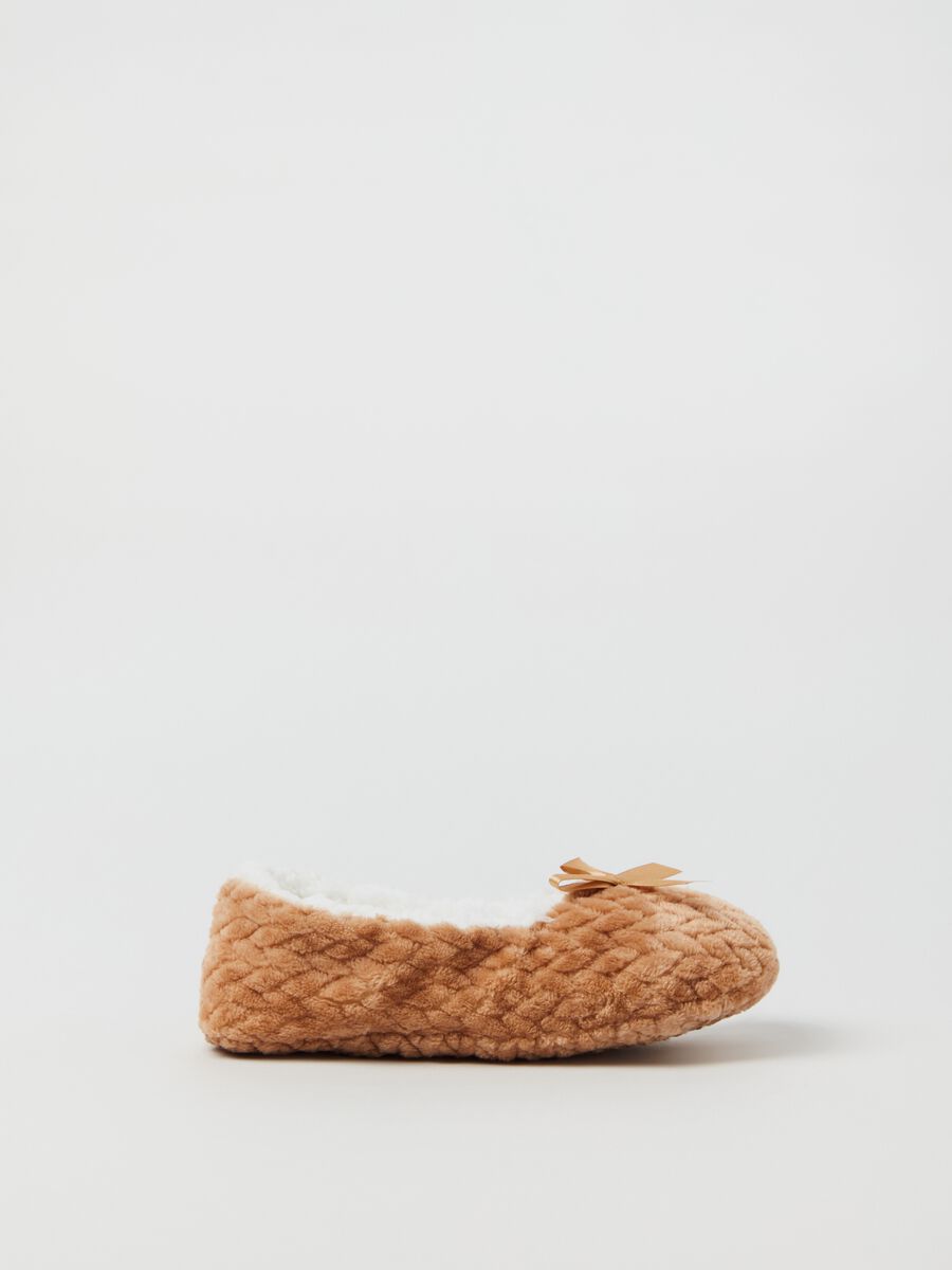 Pantofole ballerina con trama geometrica_0