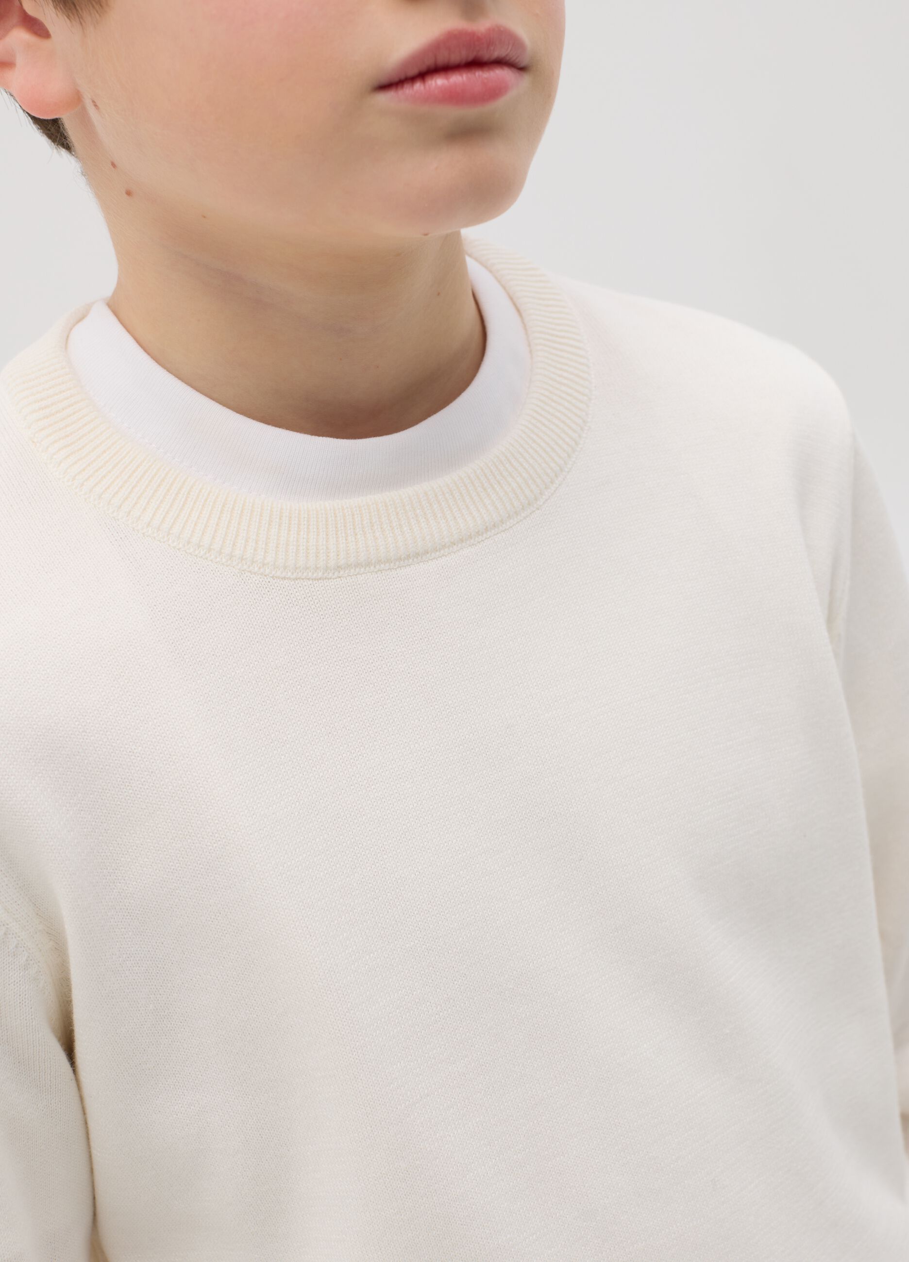Solid colour cotton pullover