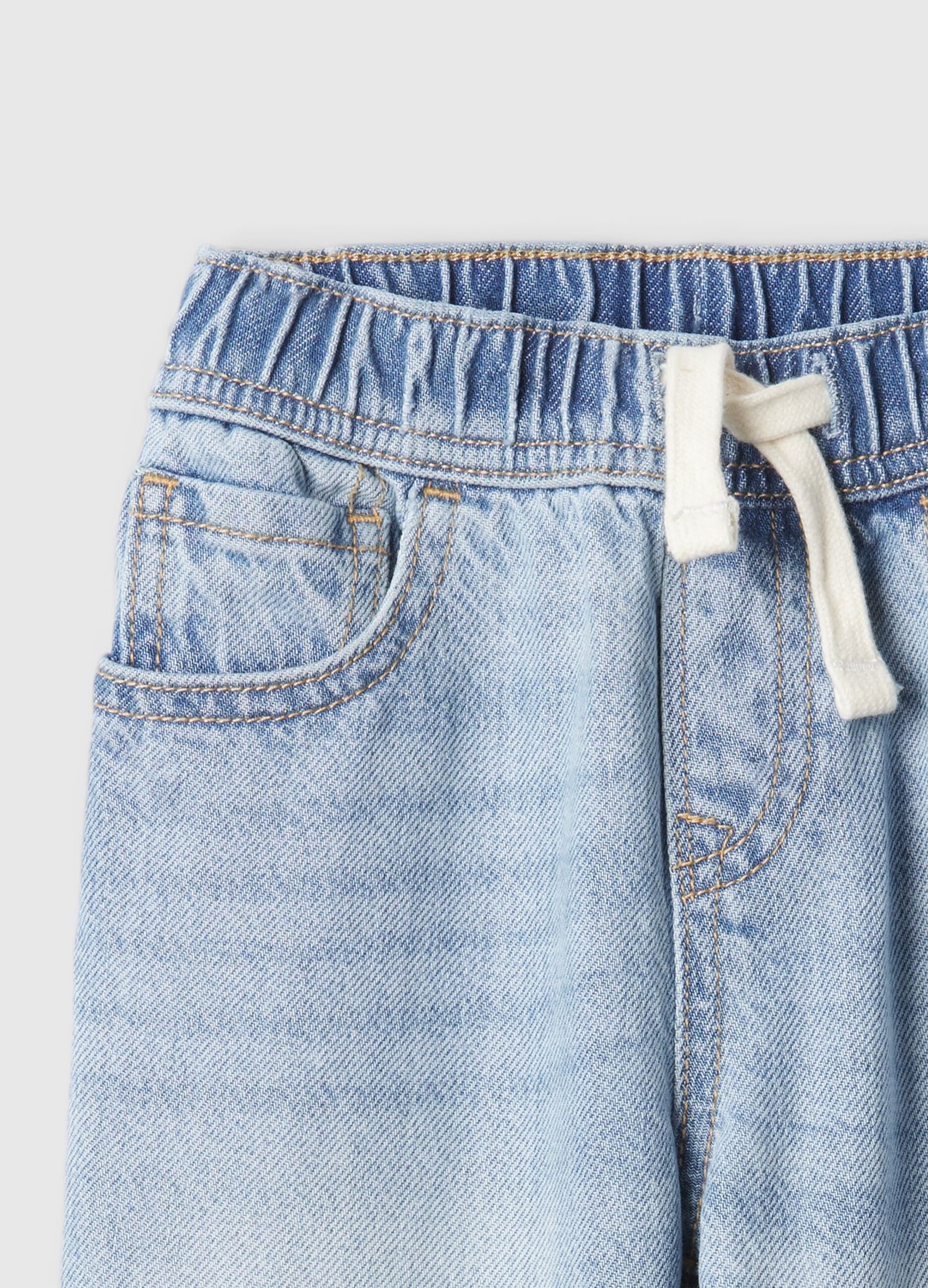 Baggy-fit jeans with five pockets and drawstring