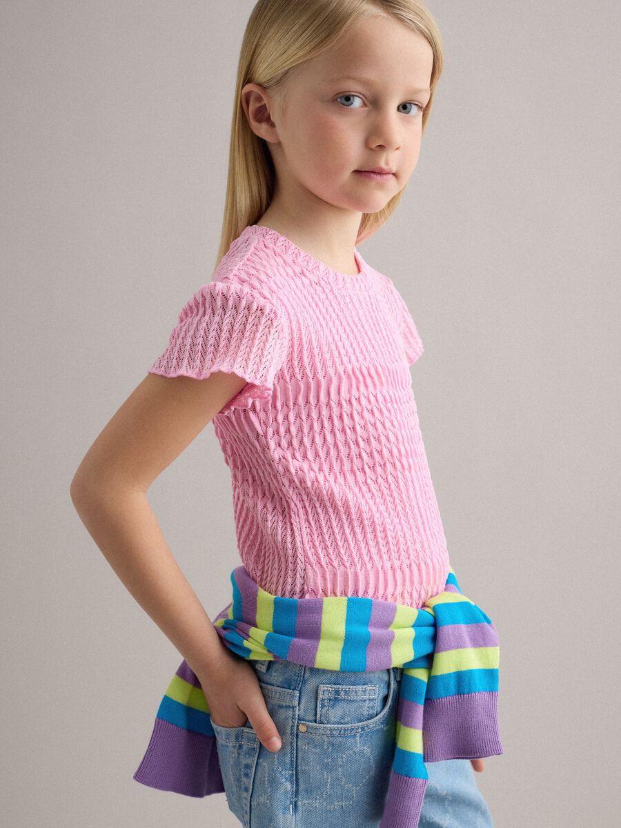 T-shirt a maniche corte rosa da bambina regular fit con texture a rete_0
