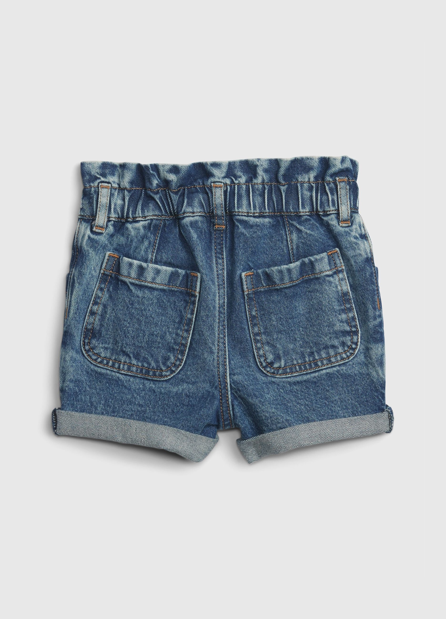Mum-fit shorts with pockets