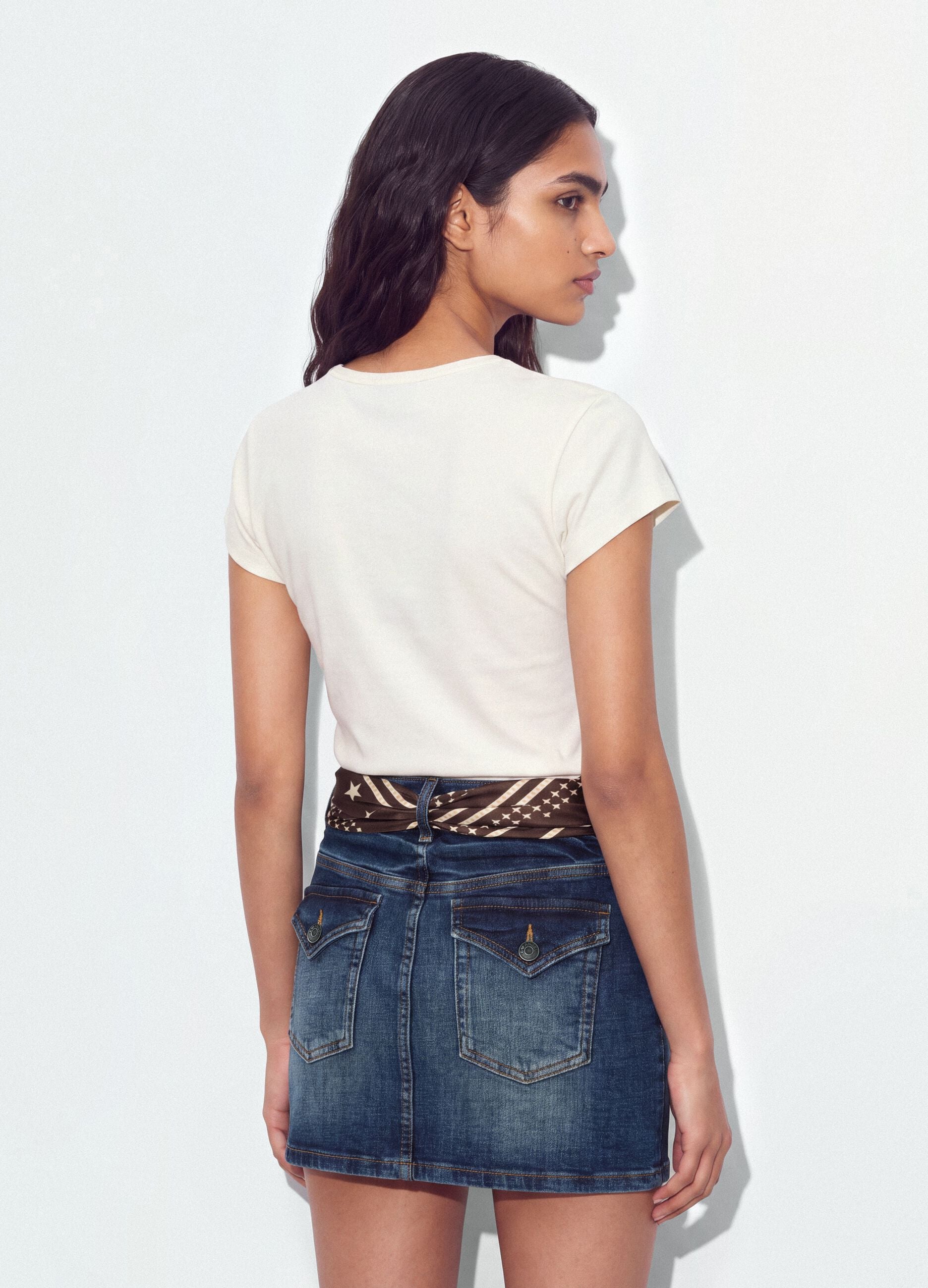 White pure cotton crew-neck T-shirt with heart print