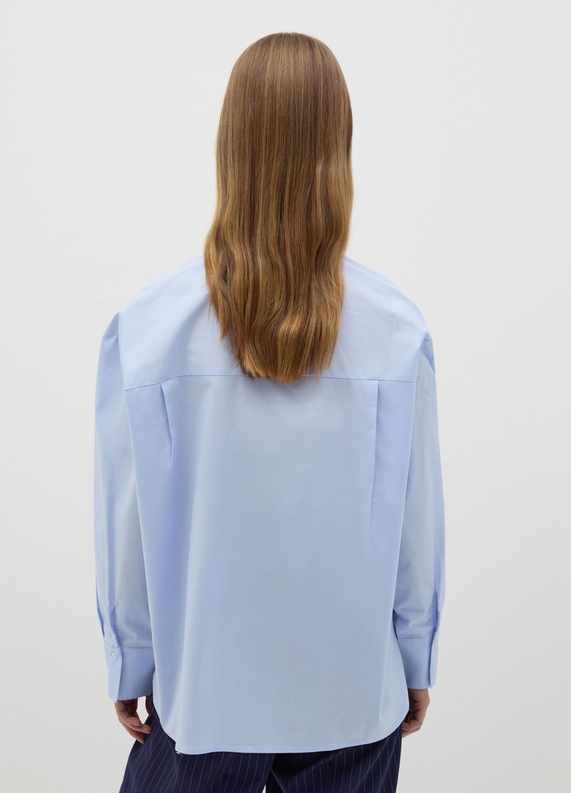 Relaxed-fit shirt with embroidered pocket
