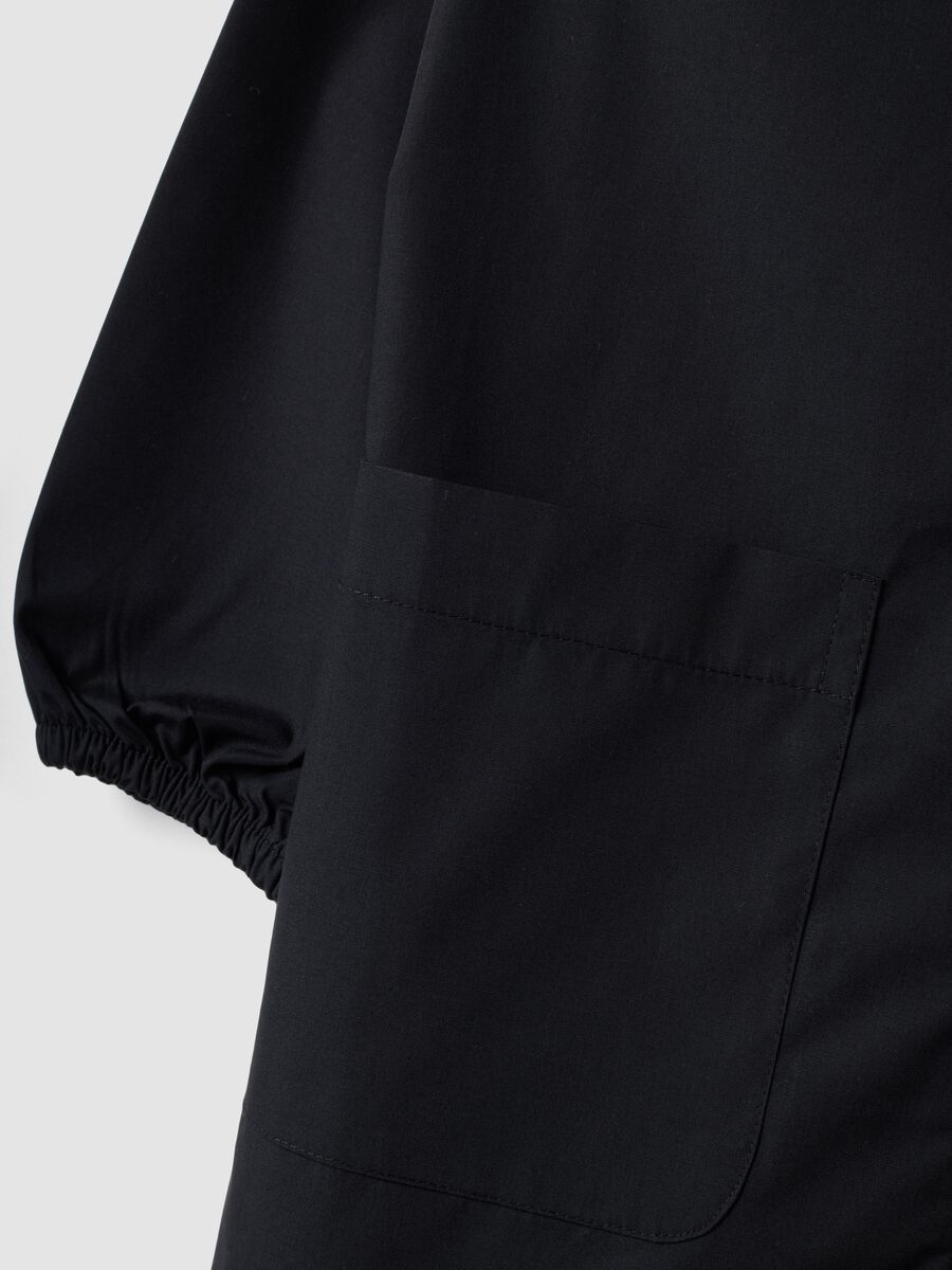 Black girls&rsquo; school apron with white collar and zip_3