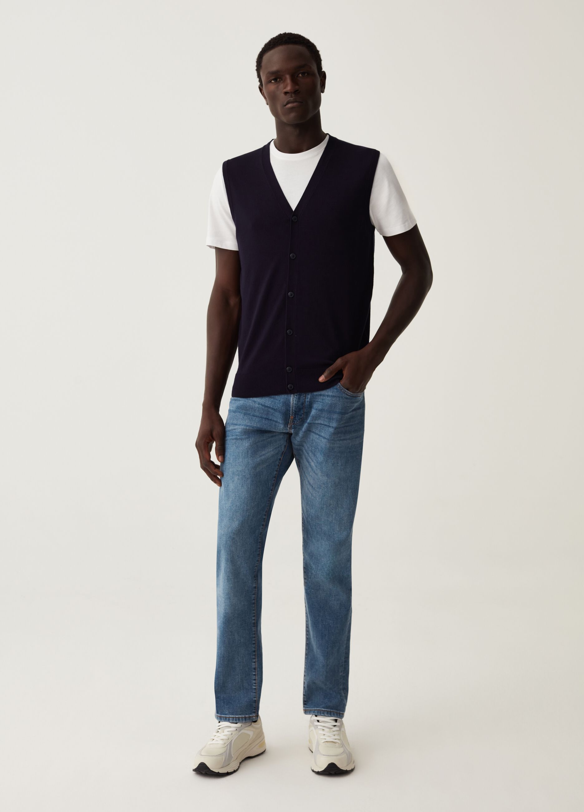 Gilet con scollo a V_1
