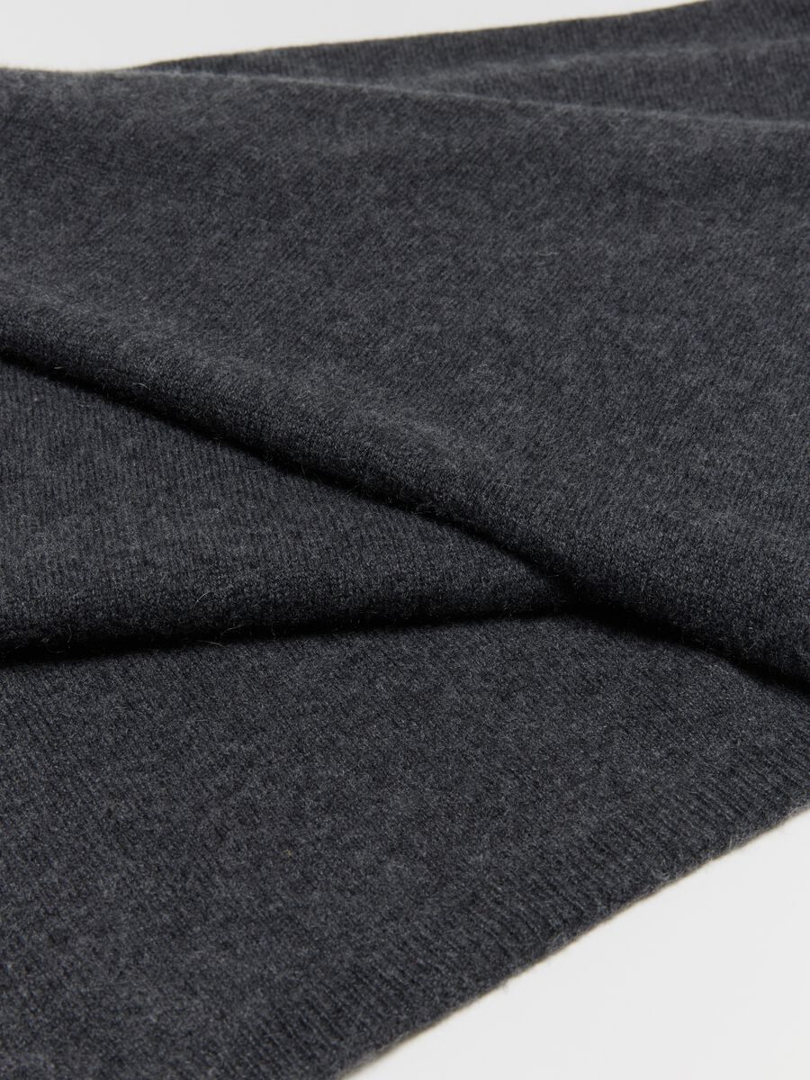 Sciarpa in misto lana e cashmere grigia_2