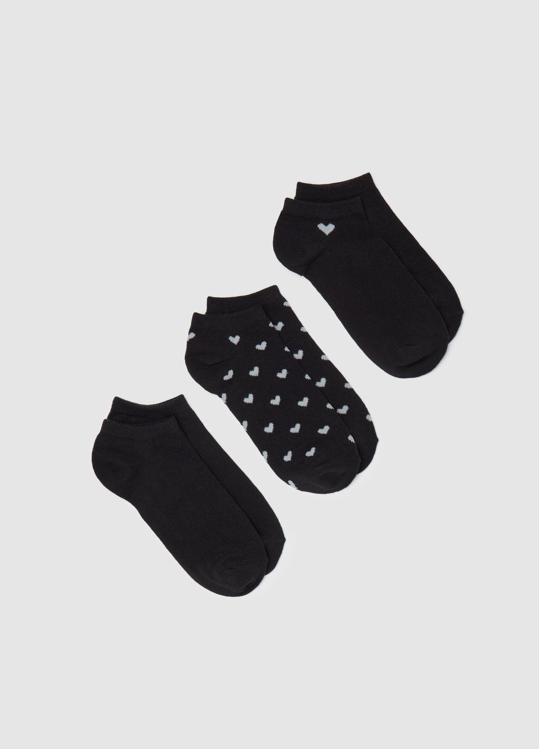 Three-pair pack sneaker liners with small hearts design