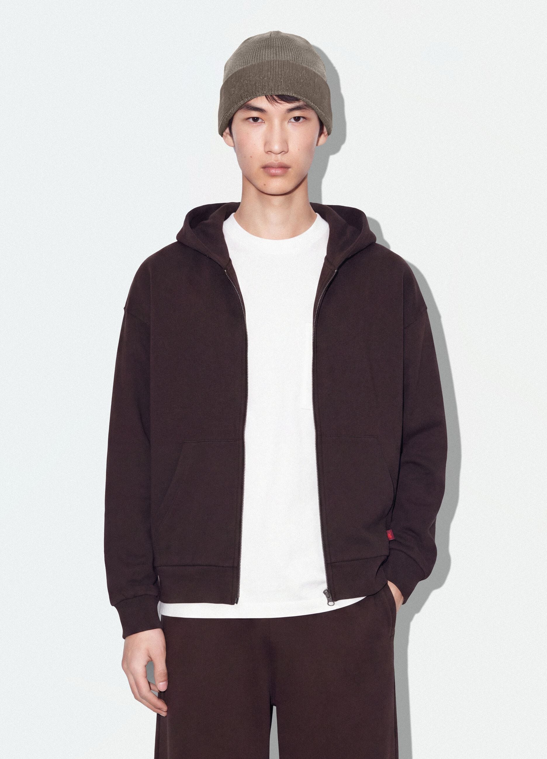 Brown cropped pure-cotton hoodie with oversized fit