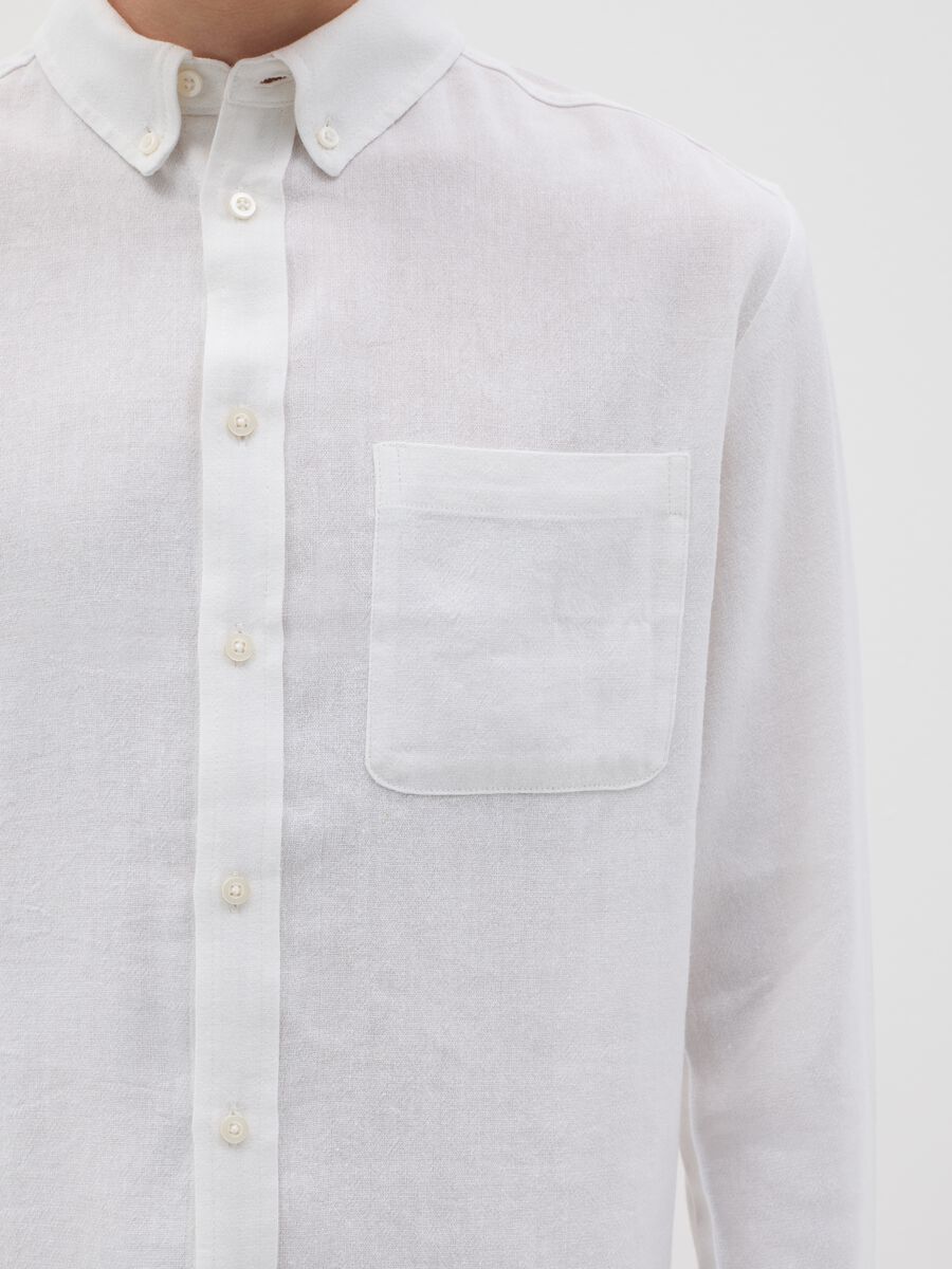 White shirt in linen, viscose and cotton_3