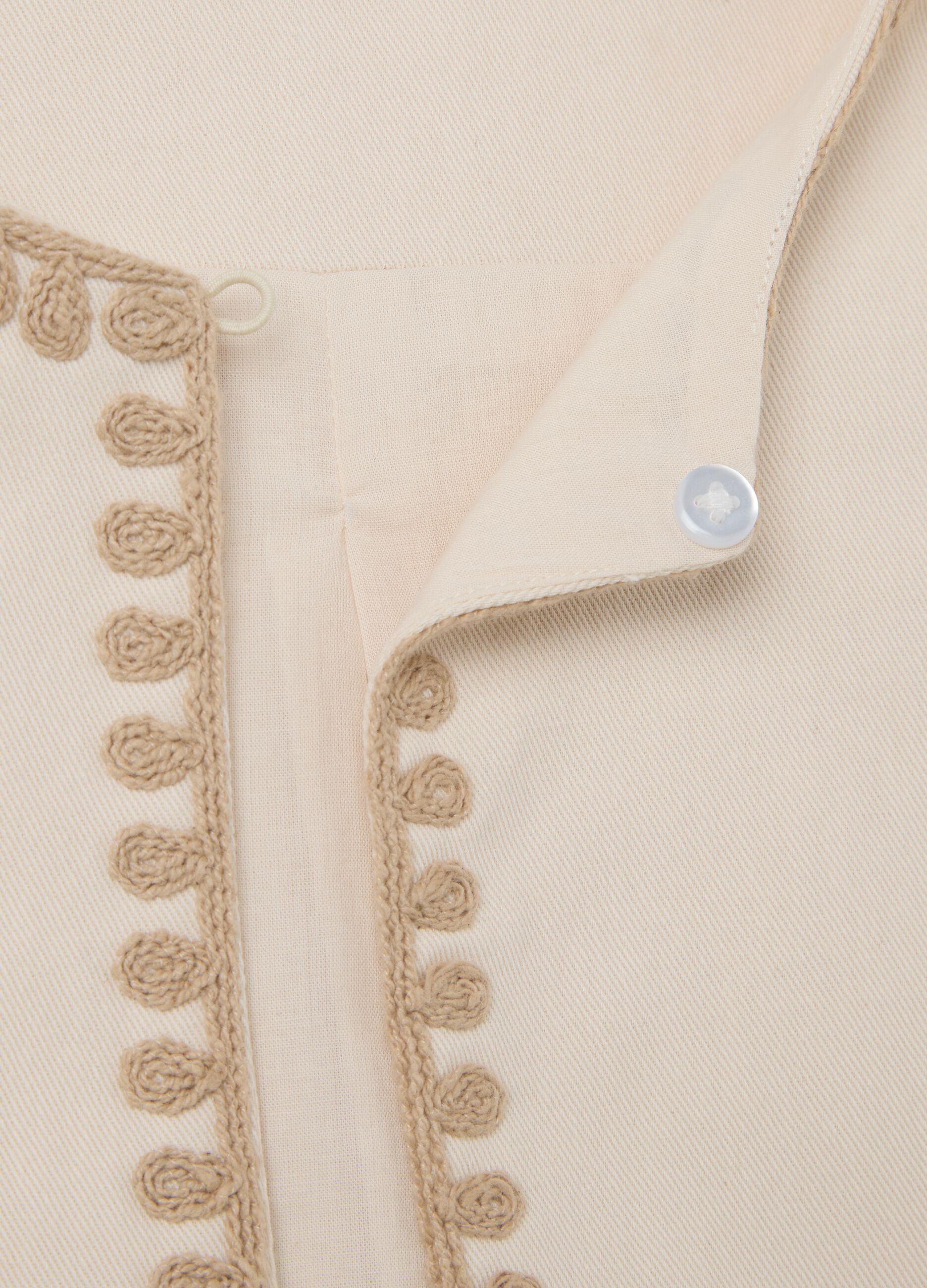 White cotton twill curvy blazer without buttons