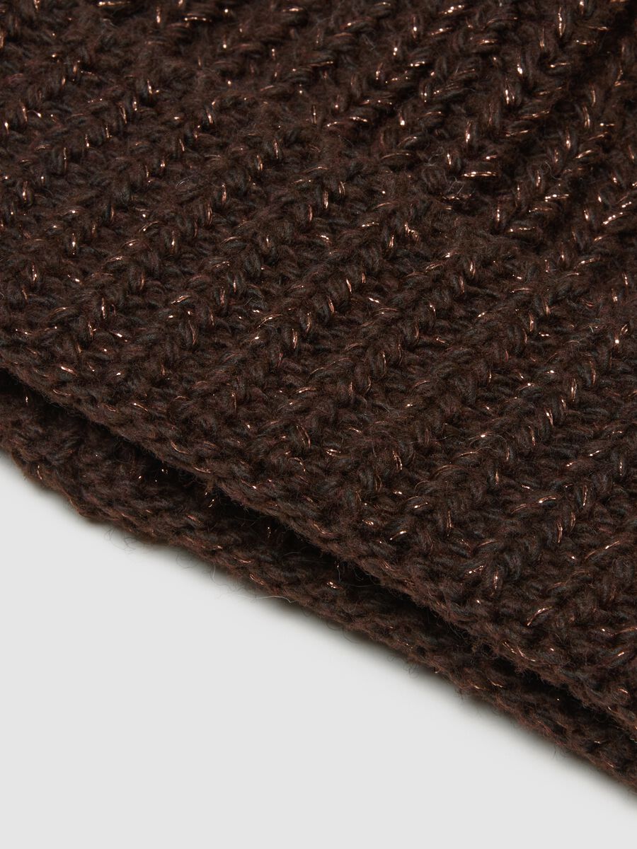 Cappello marrone con pompon in maglia jersey_1