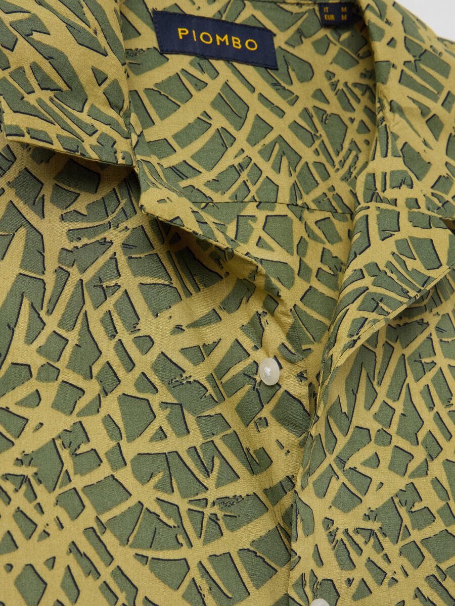 Short-sleeved shirt with geometric print_5