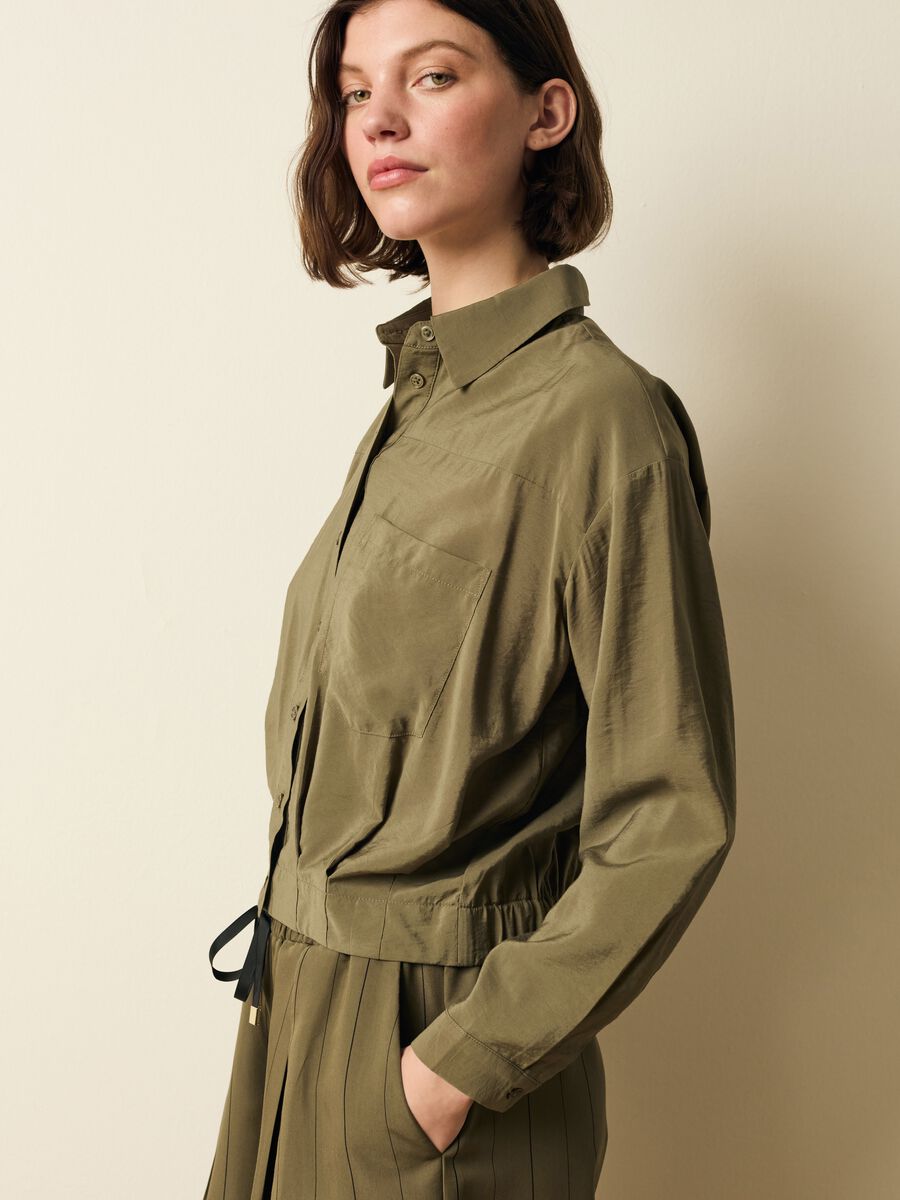 Shirt with darts_1