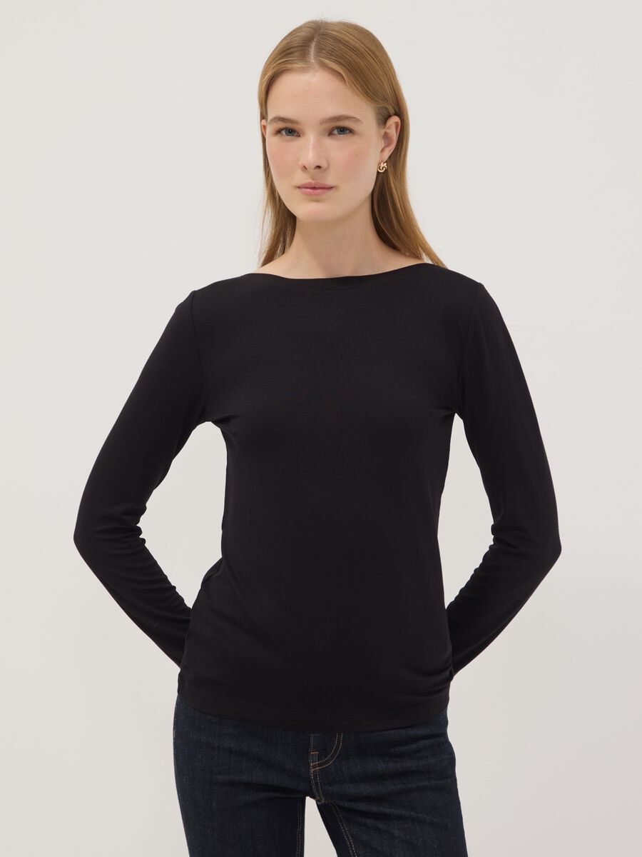T-shirt nera in viscosa elasticizzato a maniche lunghe_1