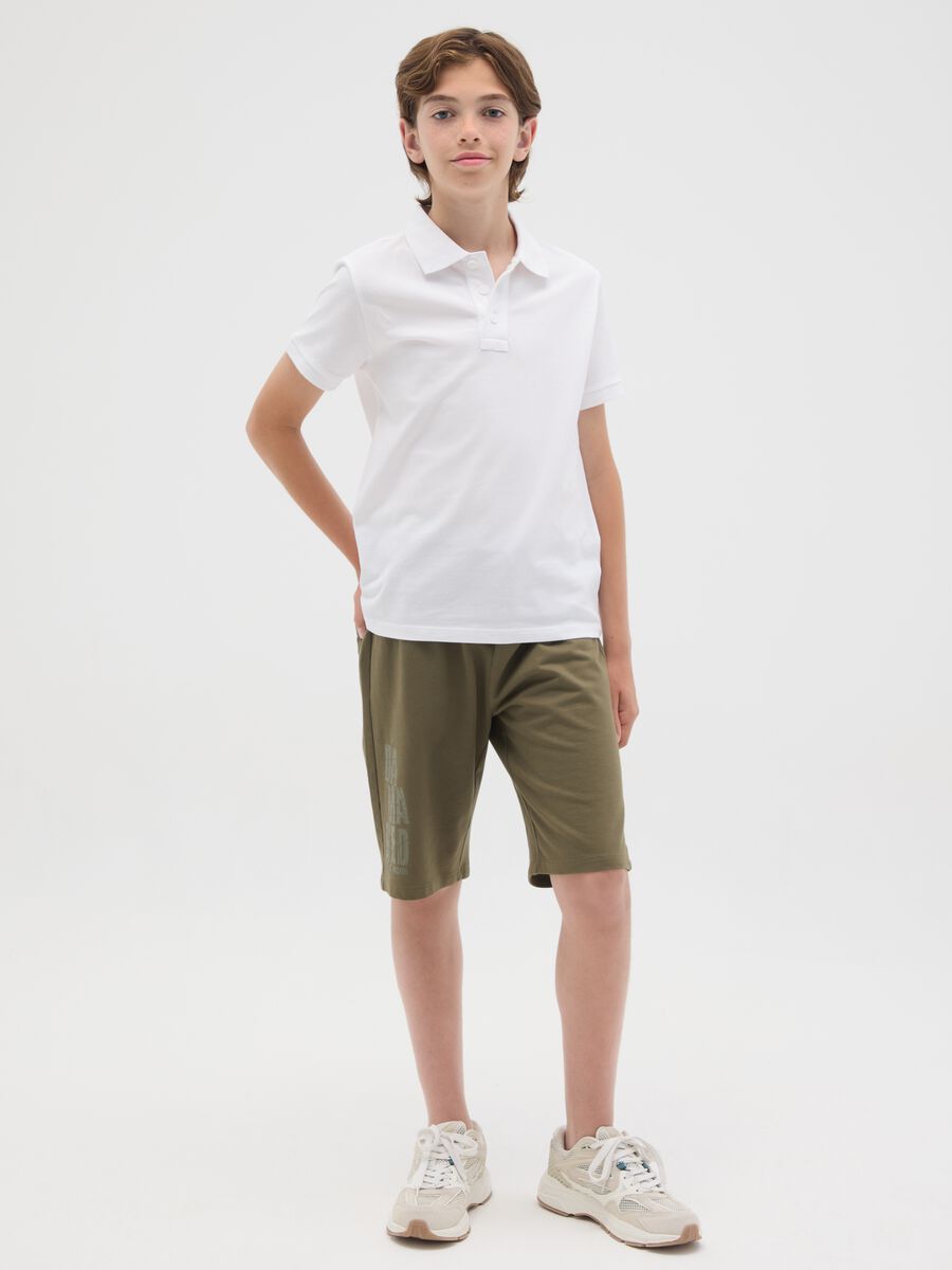 Pantaloni corti da ragazzo in puro cotone verde regular fit_0