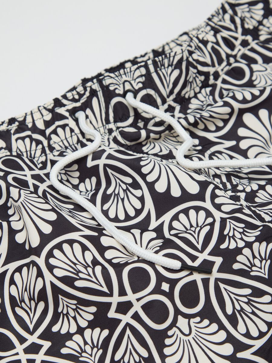 Men's boxers in multicoloured fabric with floral pattern and regular fit_5