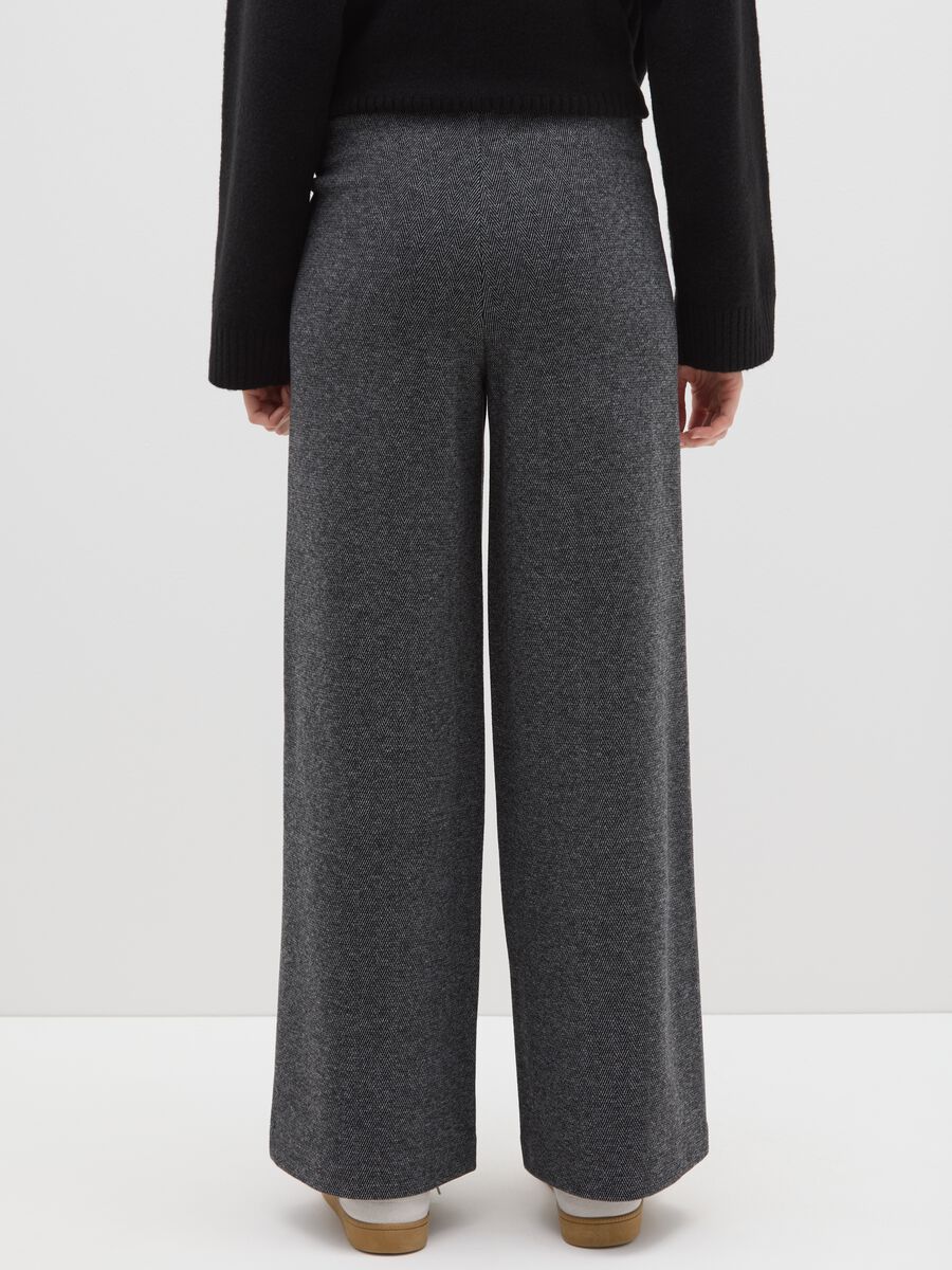 Pantaloni grigi a gamba larga_2