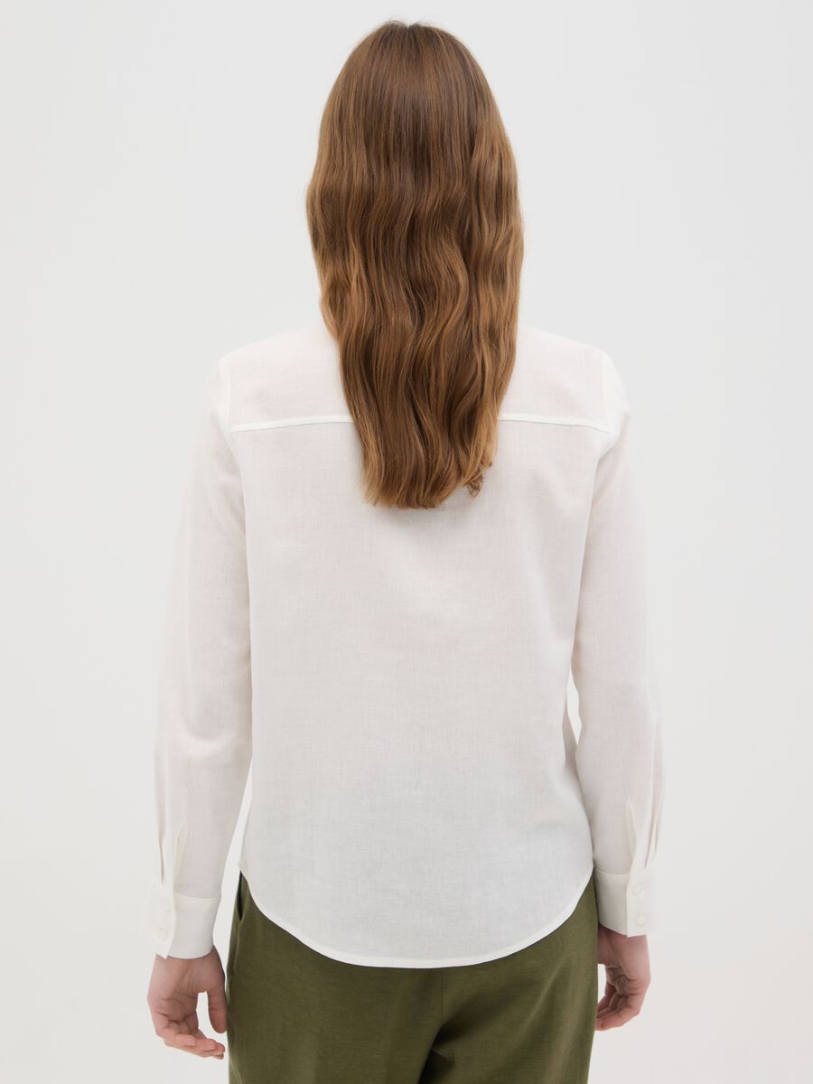 Camicia da donna in misto lino bianca regular fit_3