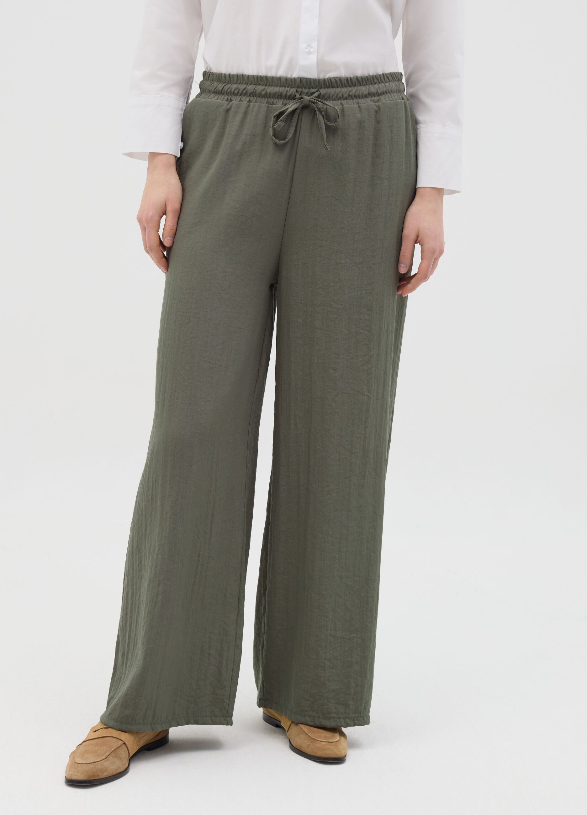 Green wide-leg trousers