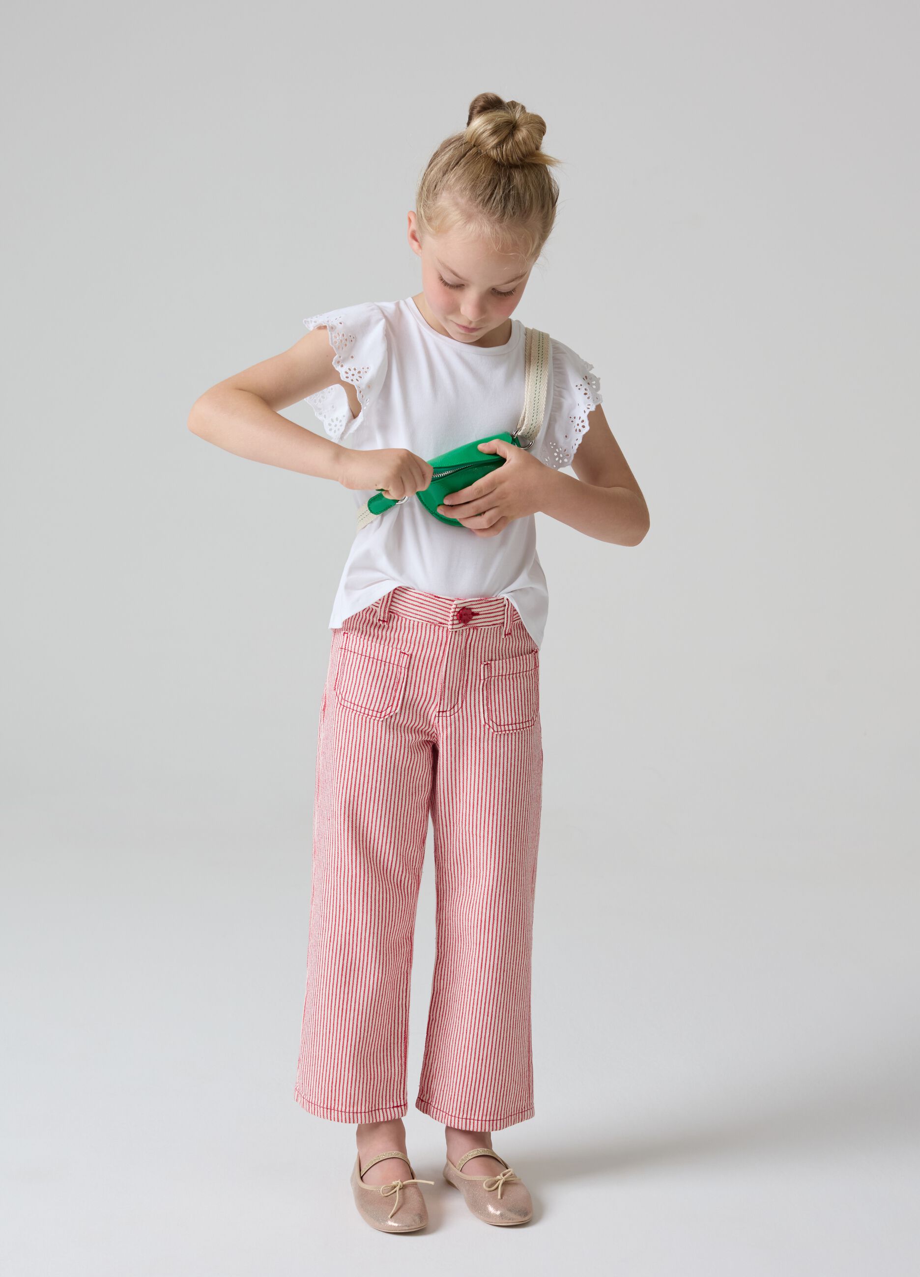 T-shirt with broderie anglaise flounce