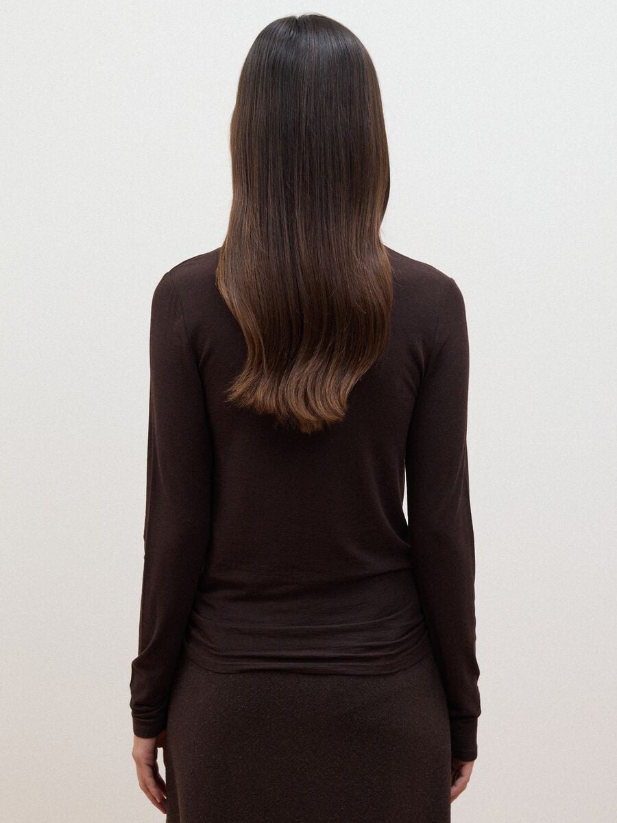 T-shirt marrone in modal e cashmere elasticizzato regular fit_3