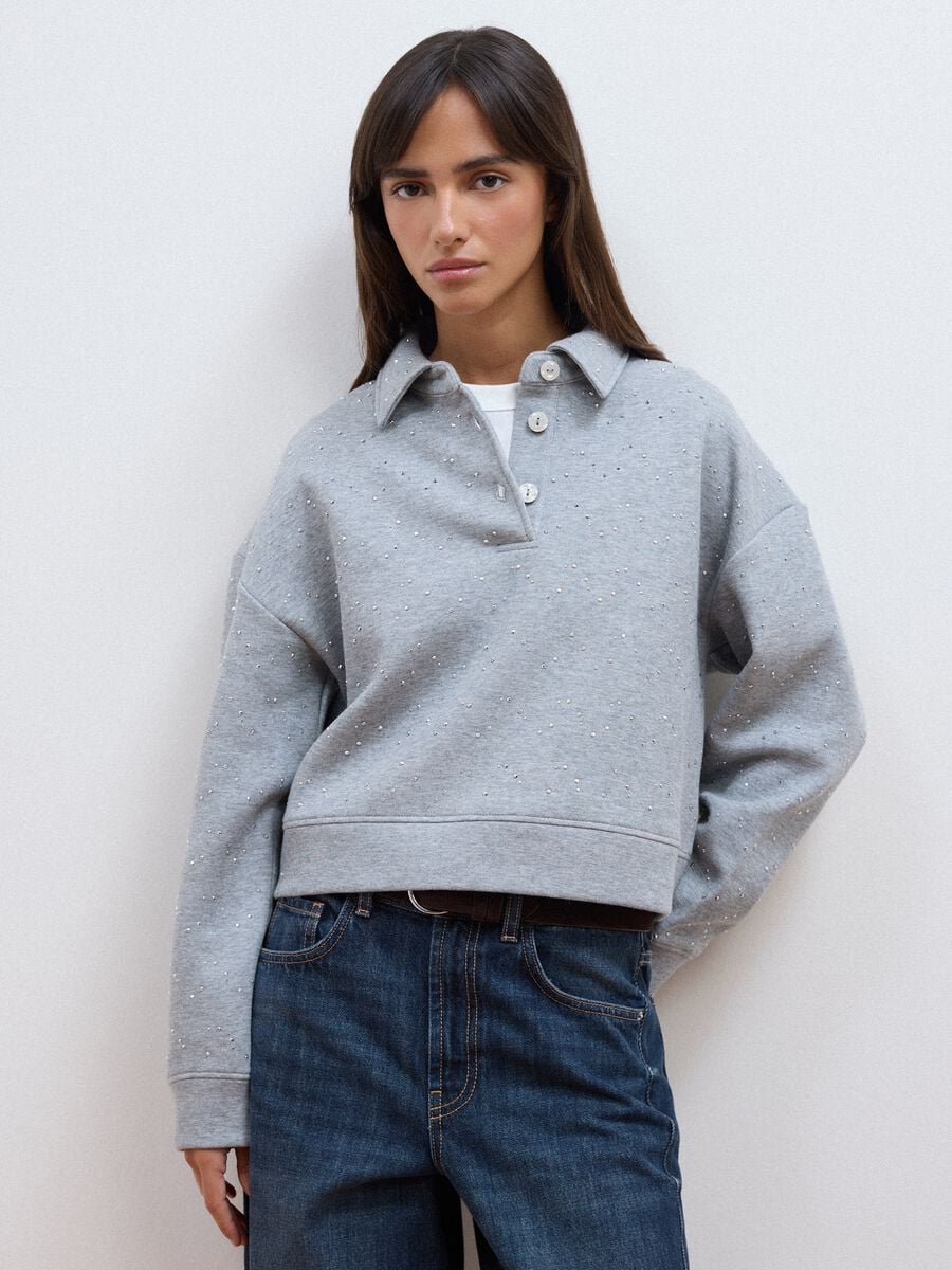 Polo grigia in misto cotone con strass all over regular fit_2