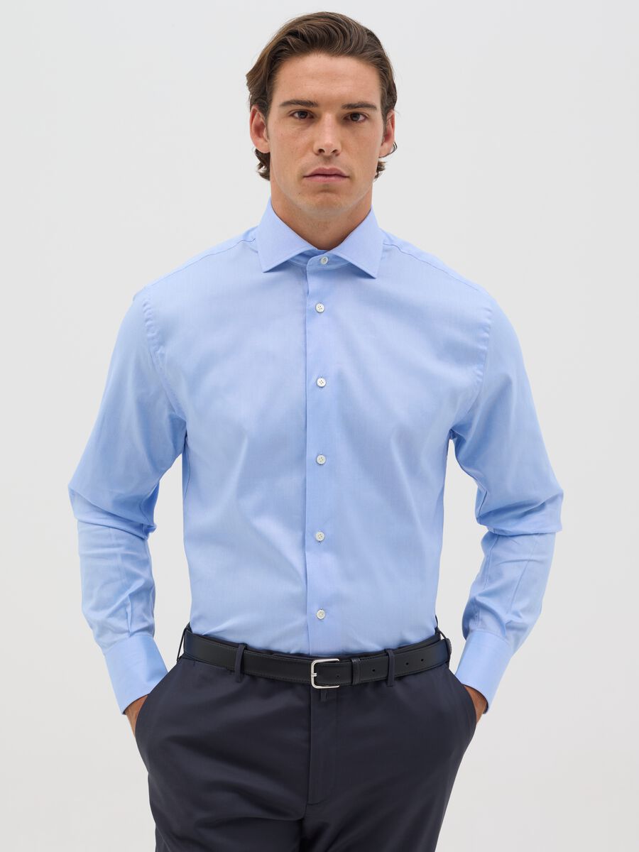Men’s light blue regular-fit shirt in 100% cotton with cutaway collar_0