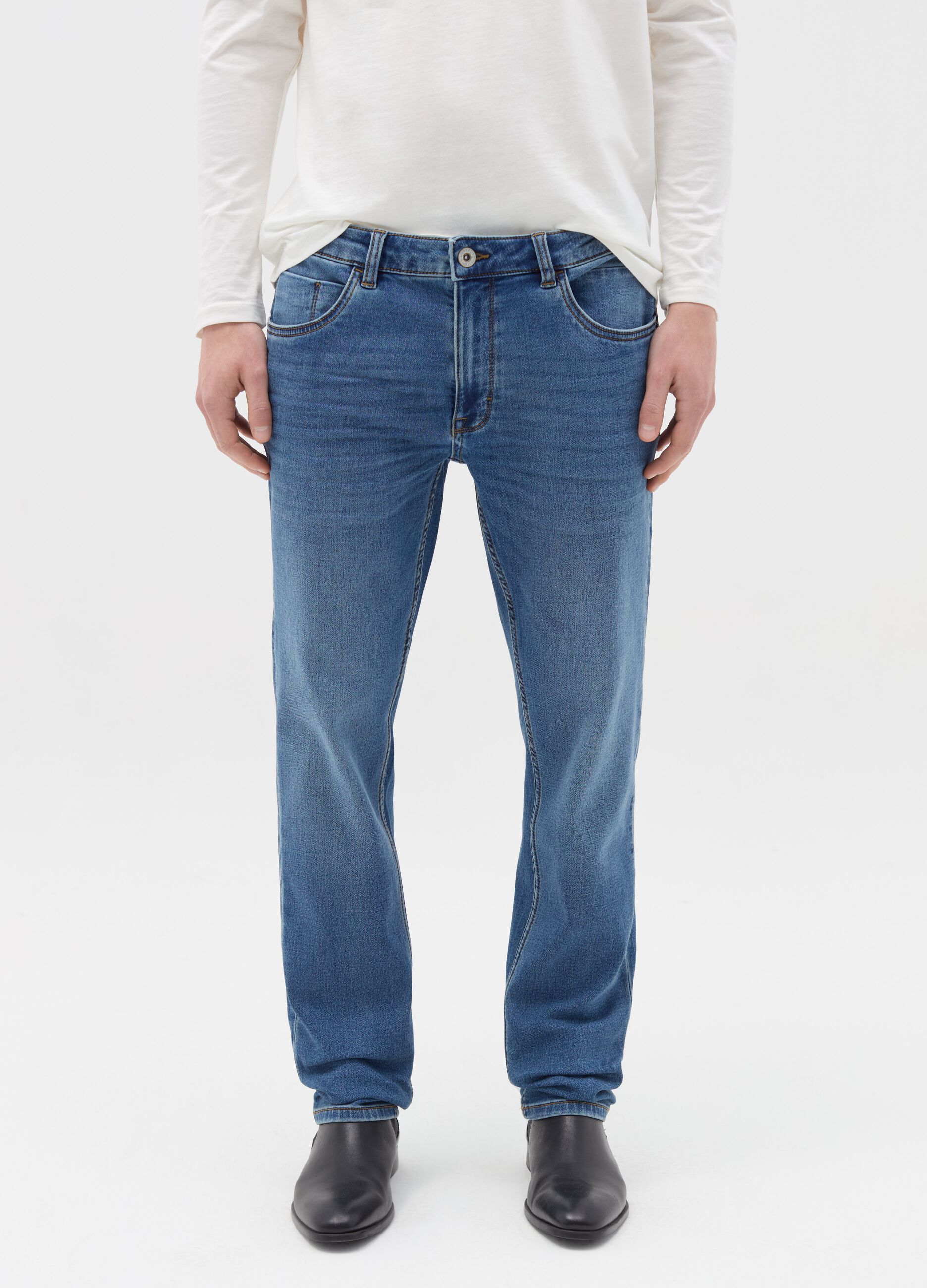 Slim-fit jeans with discolouring