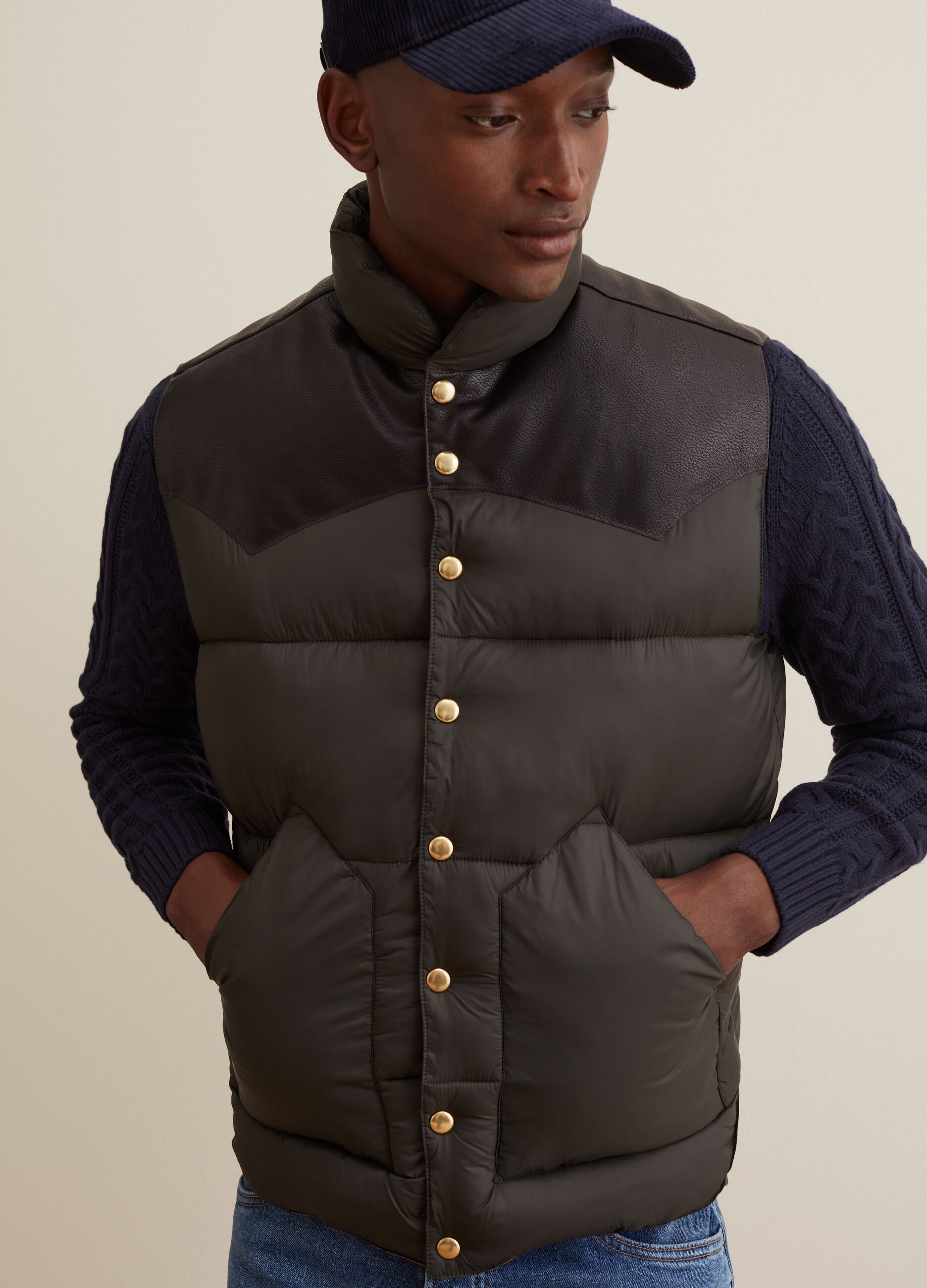 Gilet trapuntato a collo alto_0