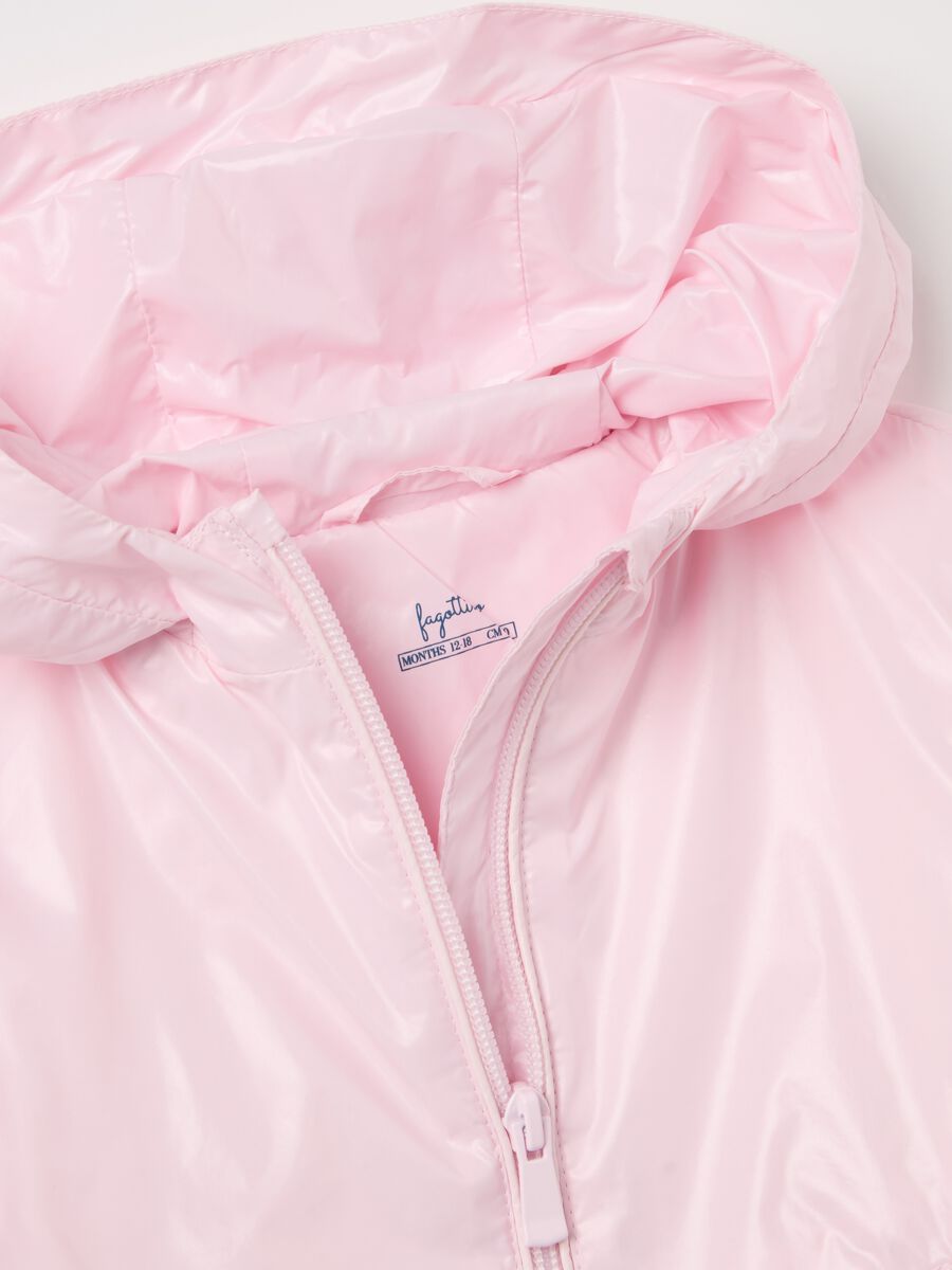 Waterproof jacket with hood and flounce_2