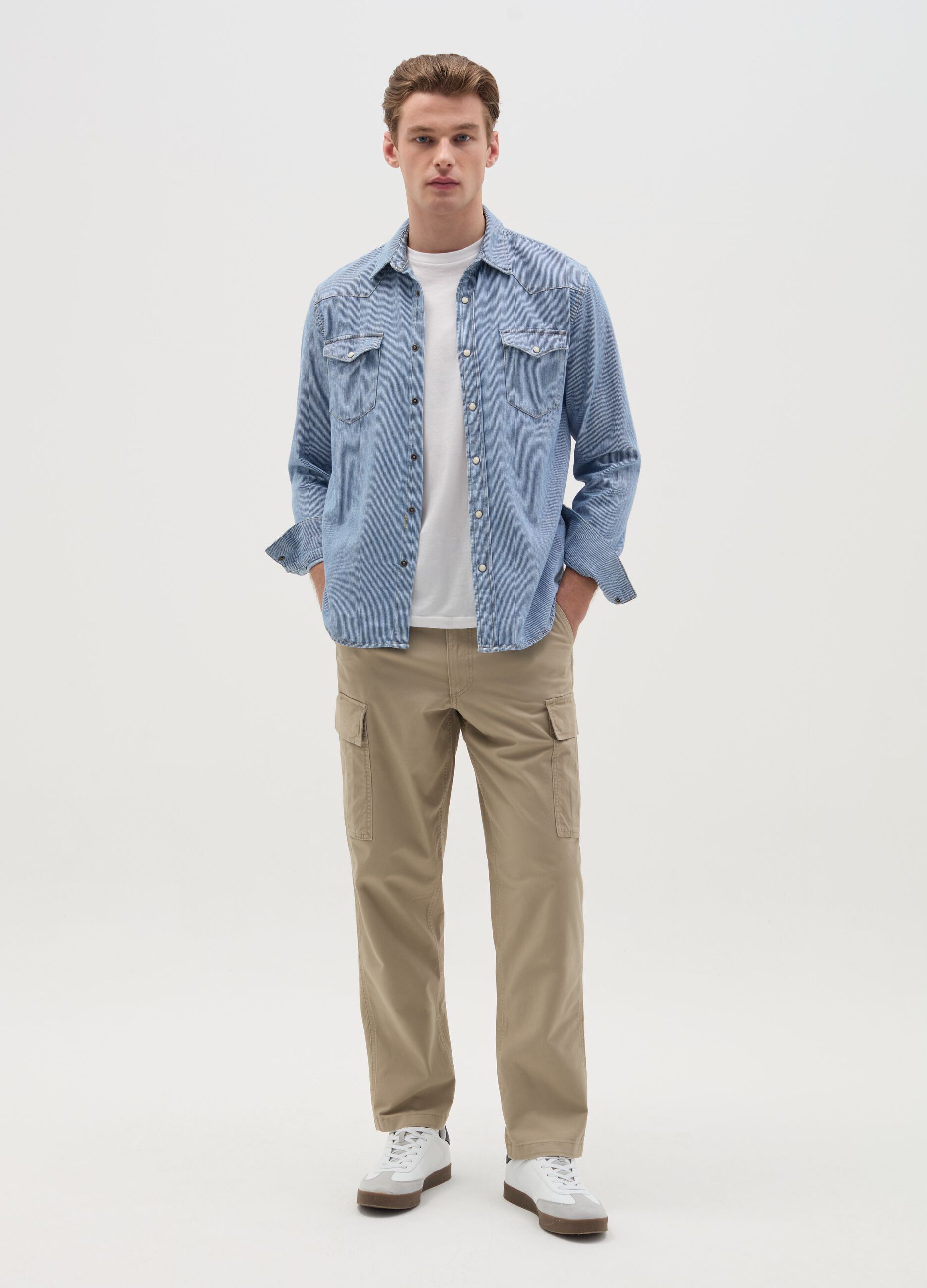 Cargo trousers with internal drawstring