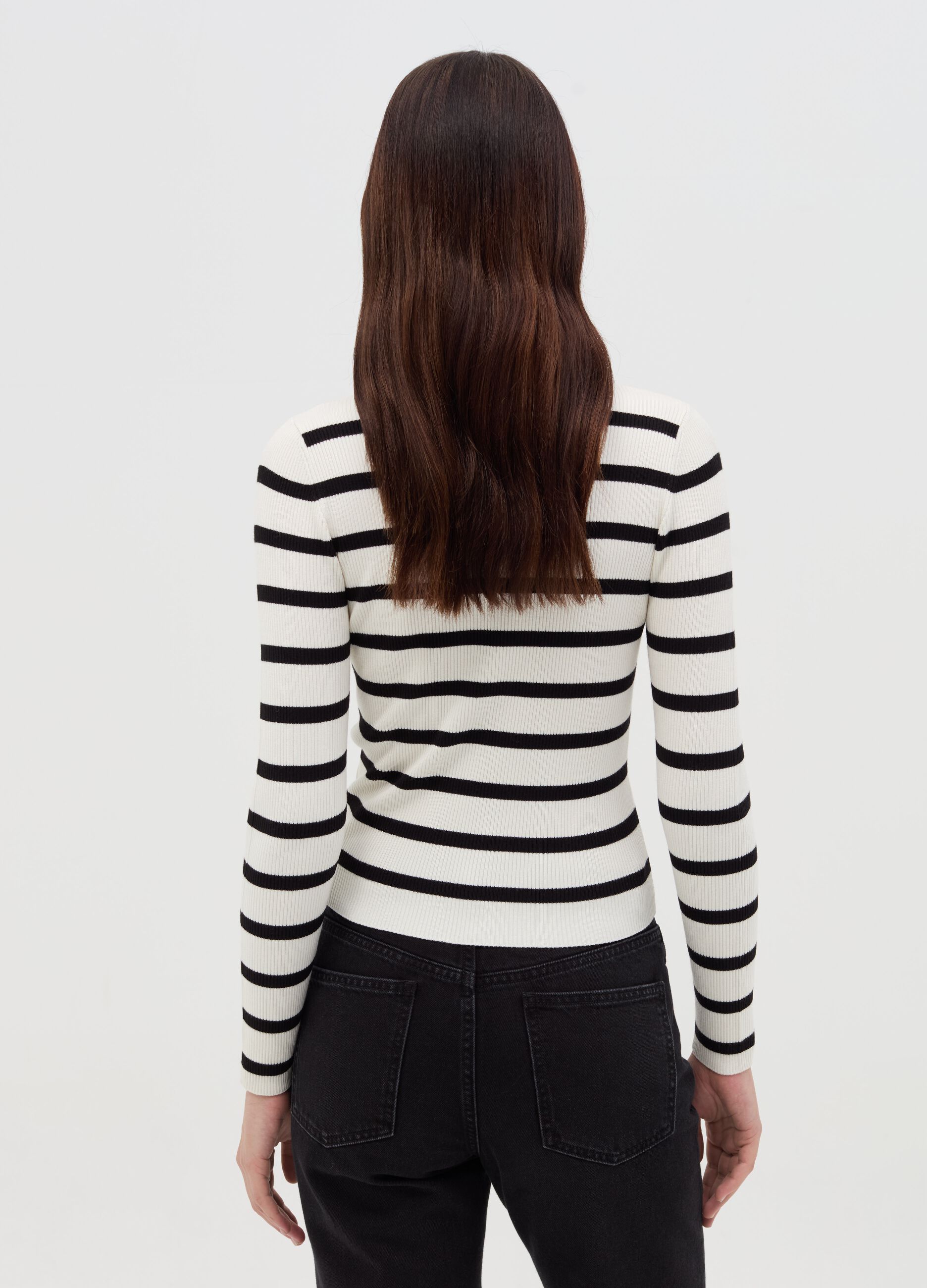 Ribbed top with striped pattern