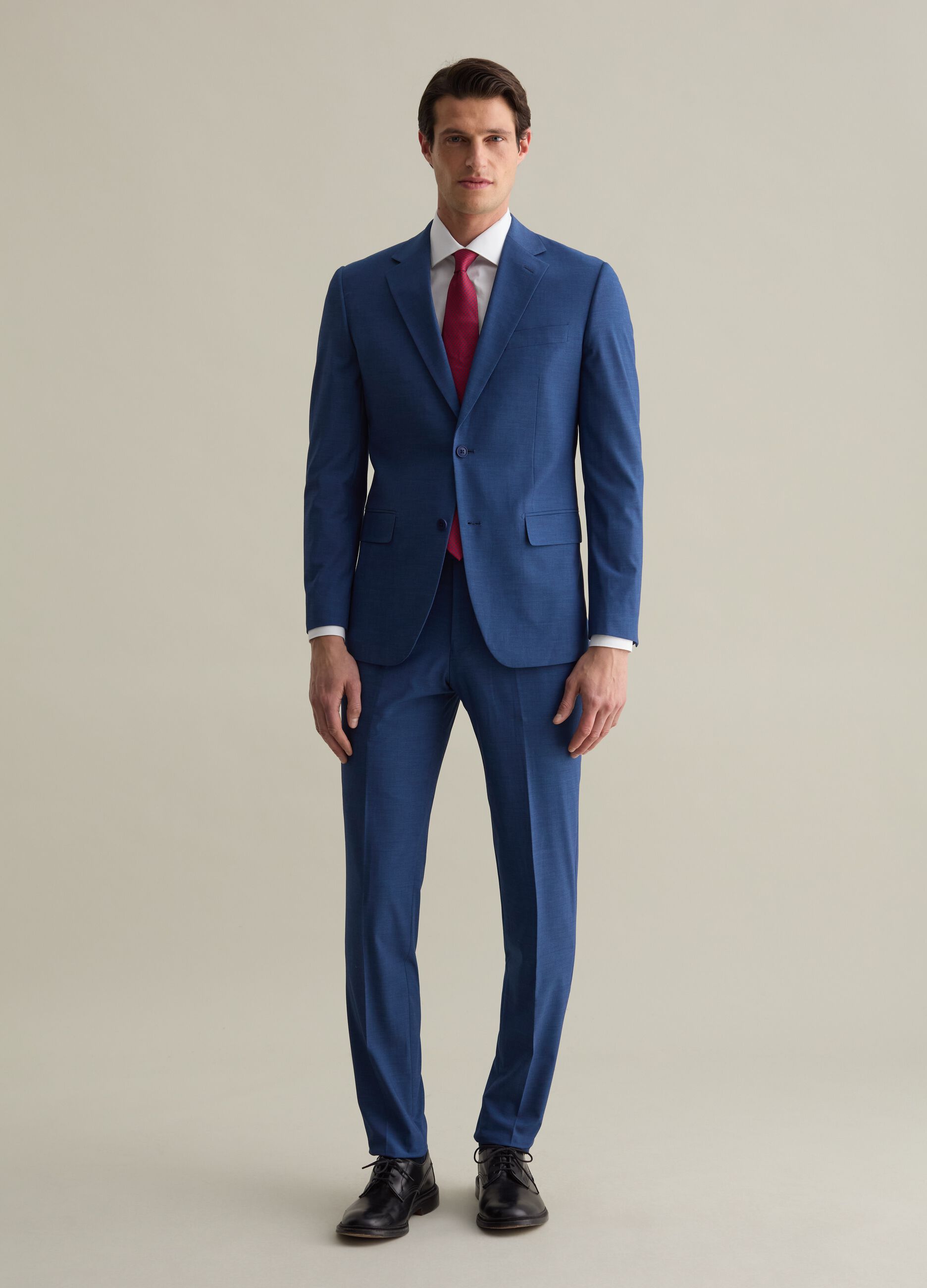 Easy-fit single-breasted suit with iridescent weave