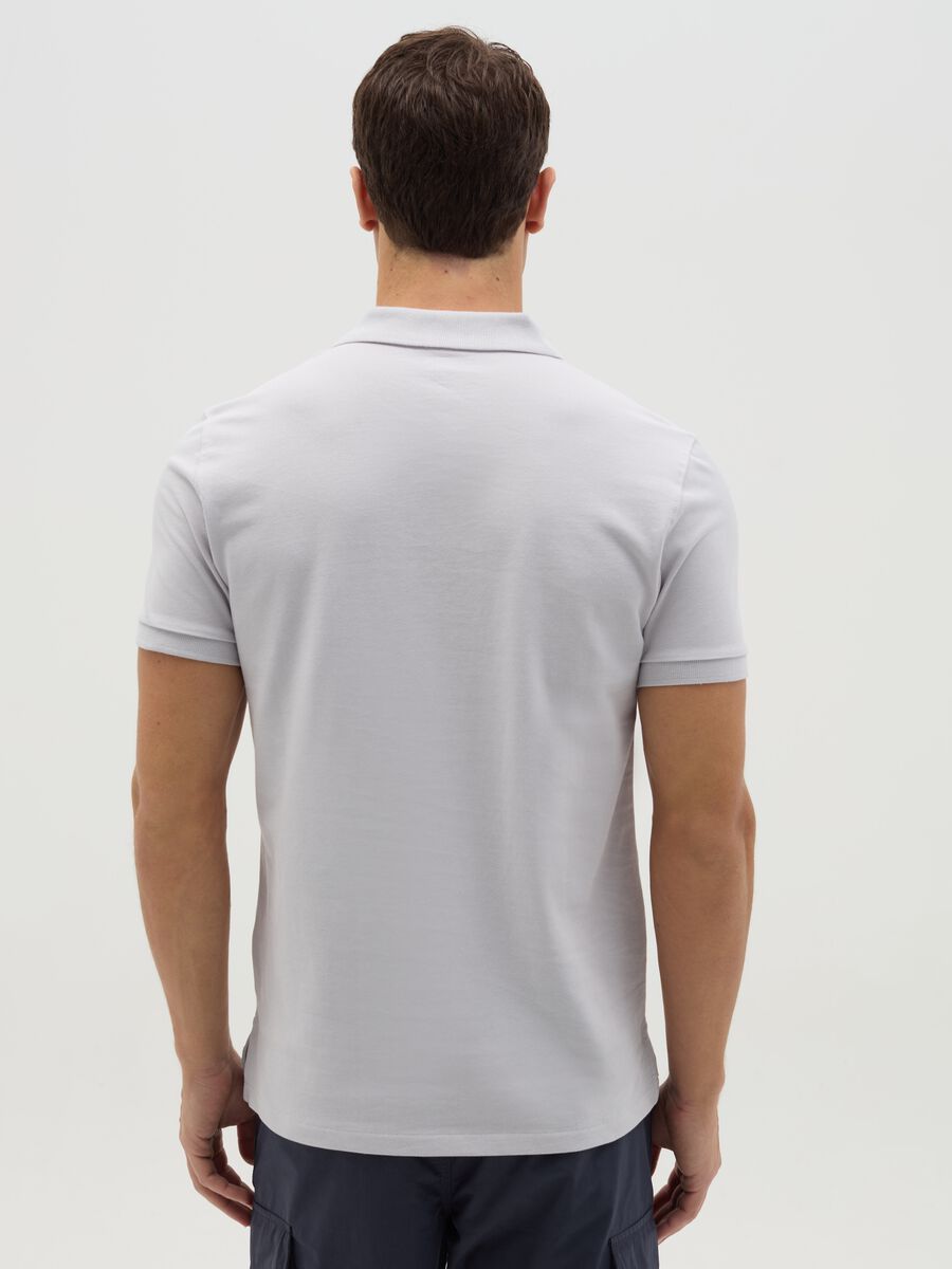 Slim-fit polo shirt in organic cotton_3