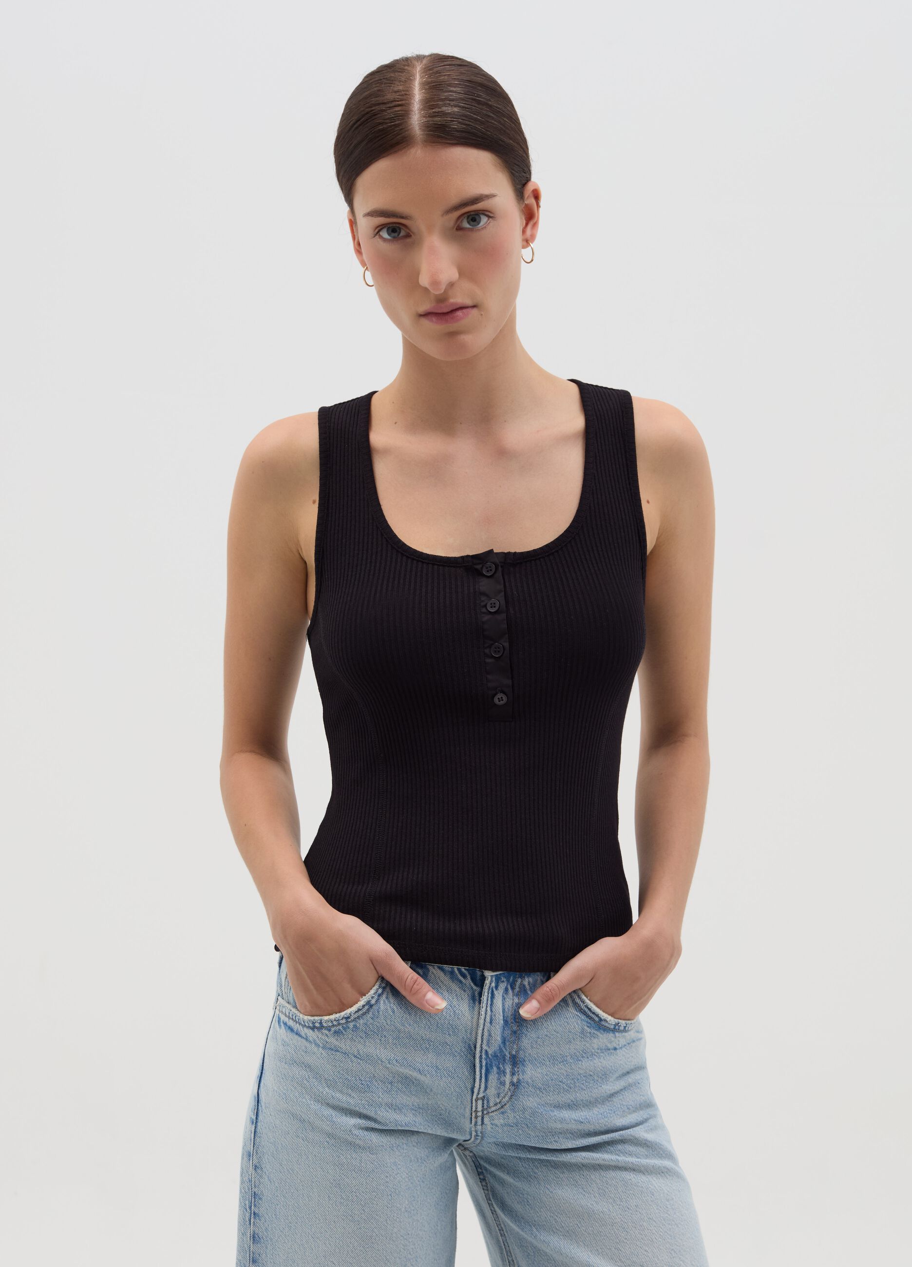 Tank top a costine scollo serafino