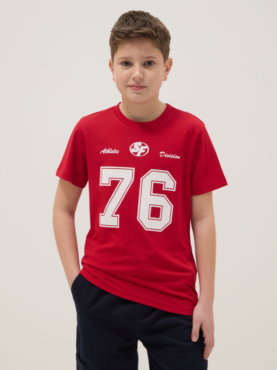Red pure cotton boys&rsquo; T-shirt with print, regular fit_0